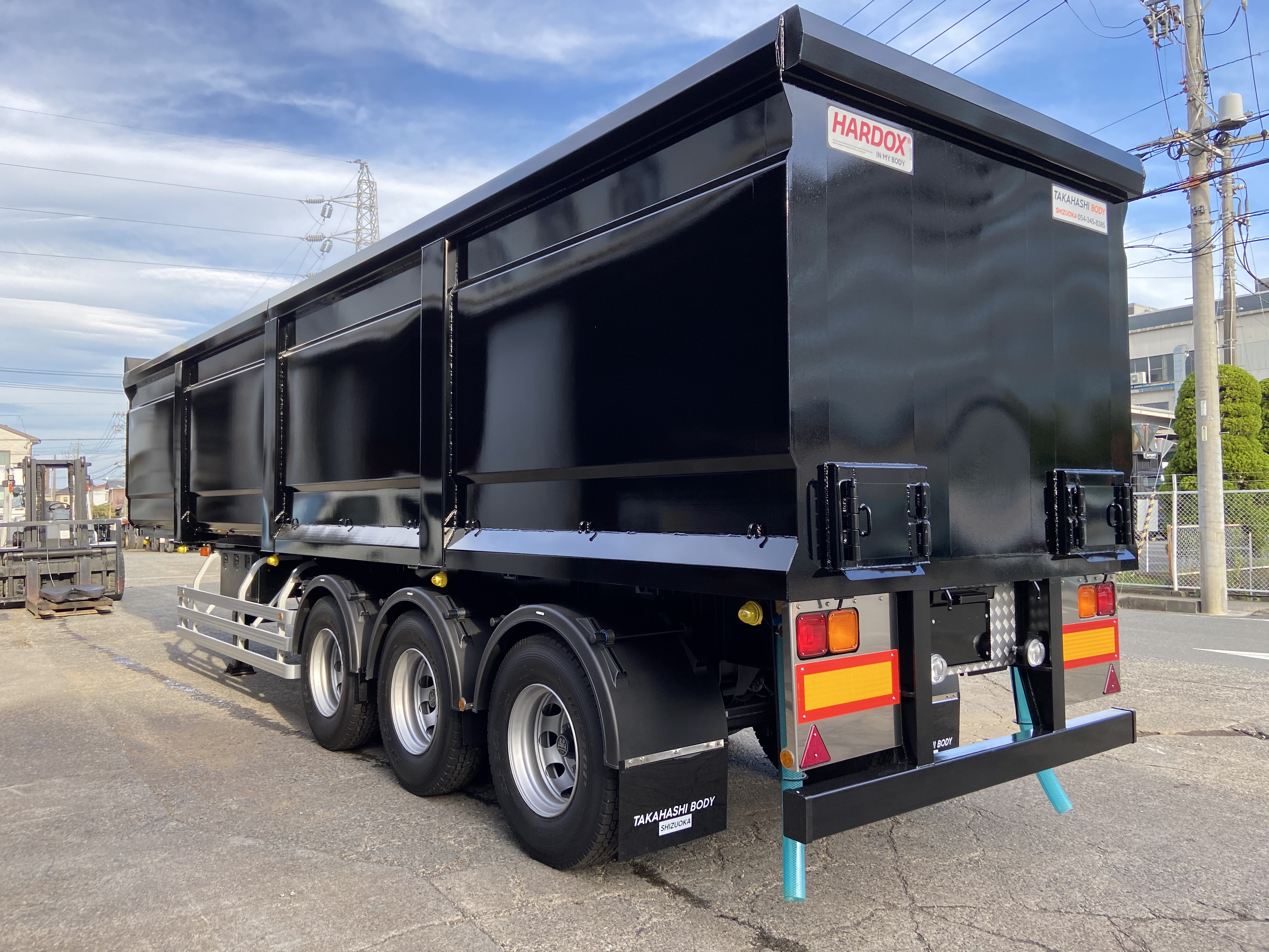 HARDOX® スクラップトレーラー 48㎥ BOX型 製作写真2