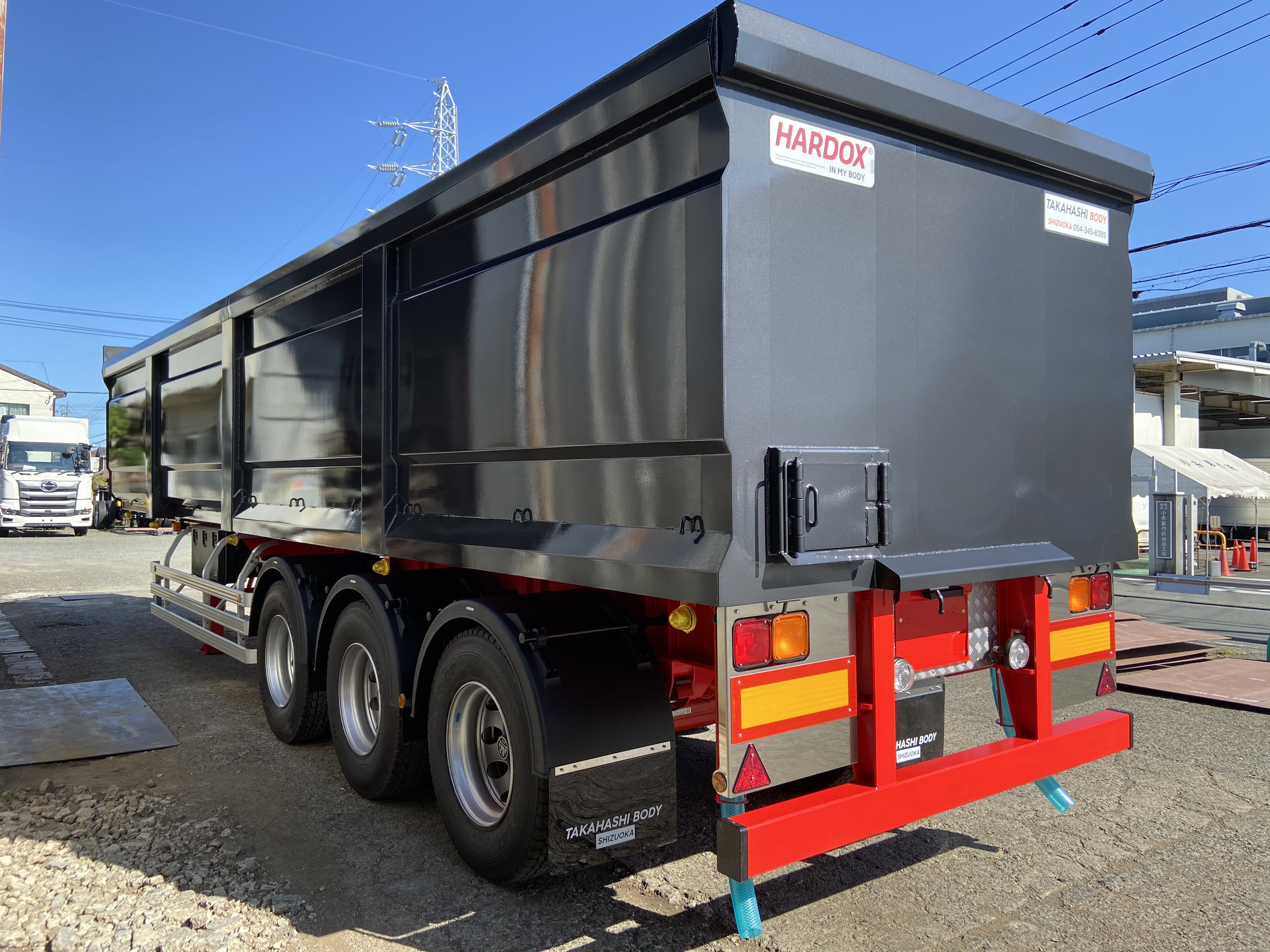 HARDOX® スクラップトレーラー 41㎥ BOX型 製作写真1