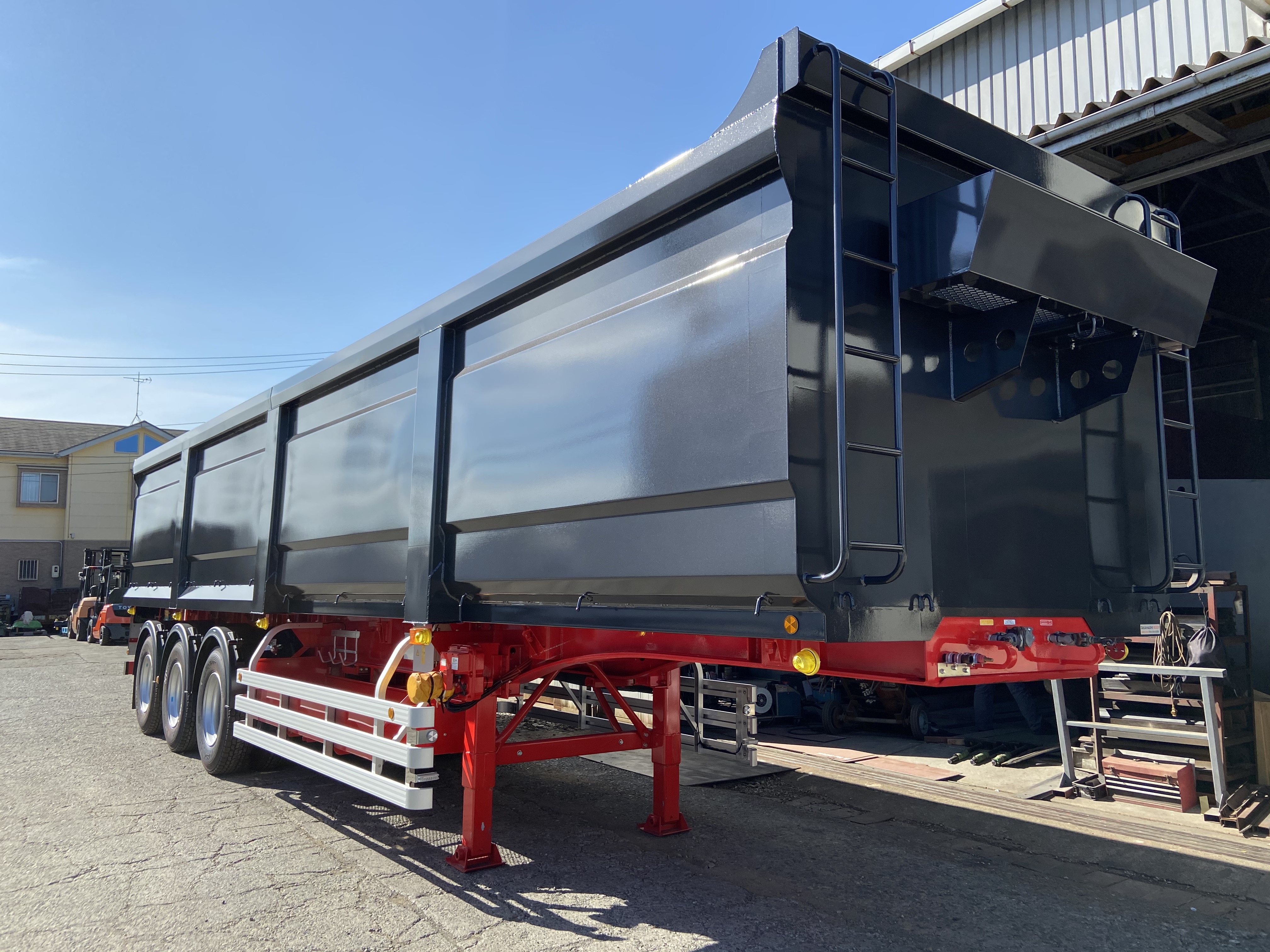HARDOX® スクラップトレーラー 41㎥ BOX型 製作写真4