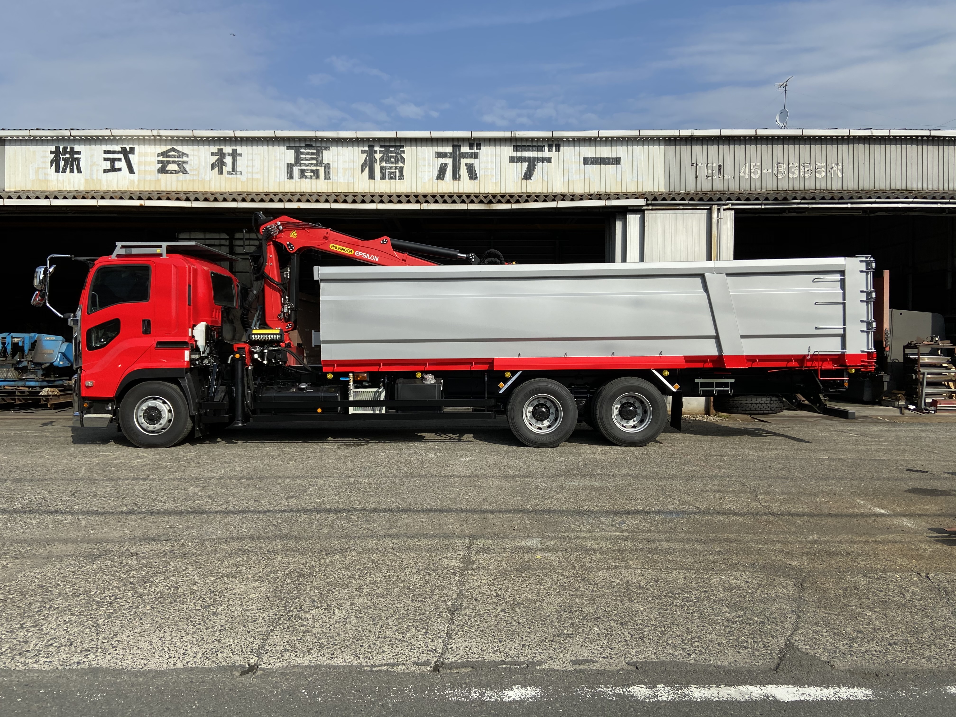 HARDOX® スクラップ運搬車輌 27㎥ PALFINGER 製作写真1