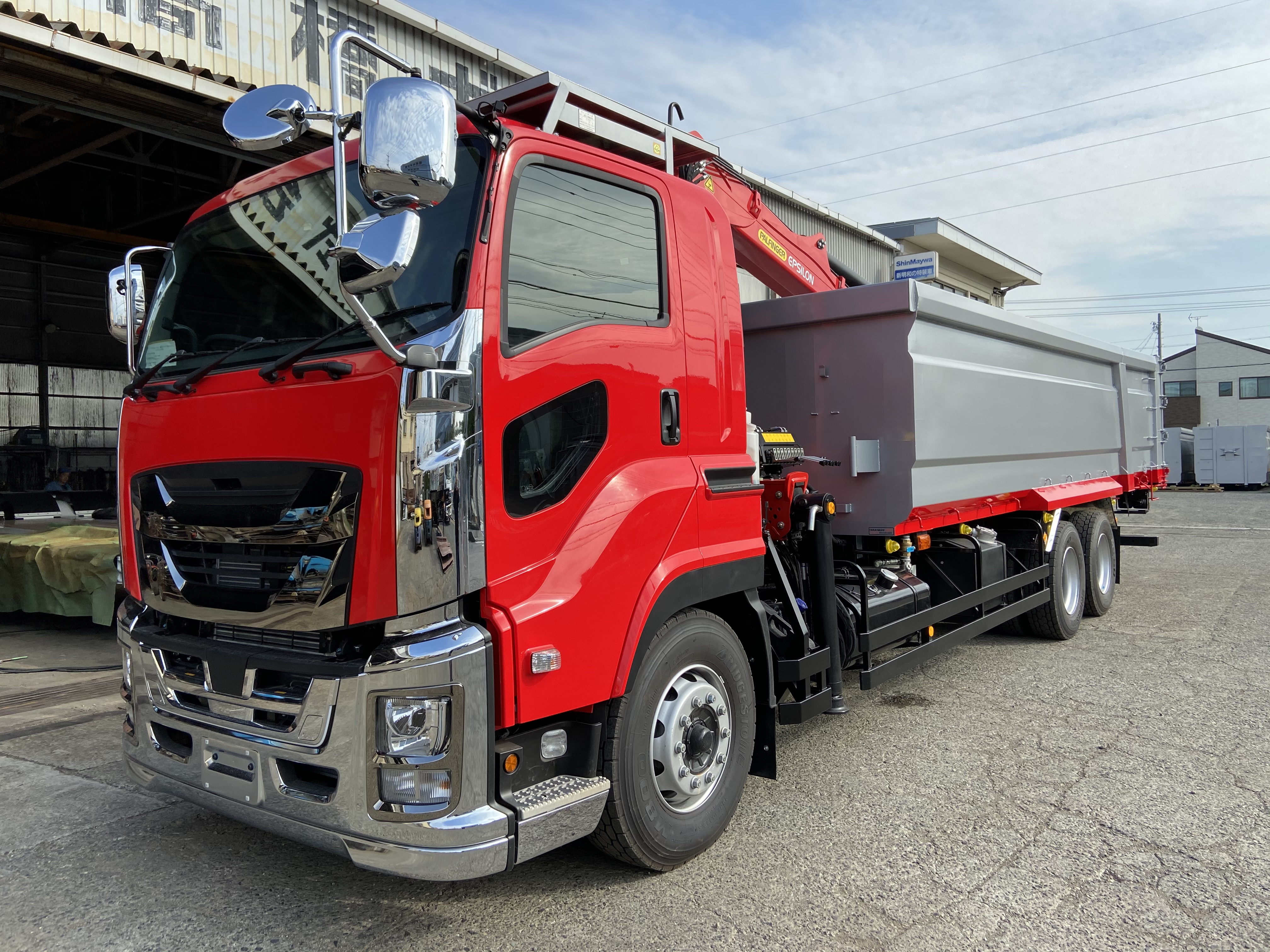 HARDOX® スクラップ運搬車輌 27㎥ PALFINGER 製作写真2