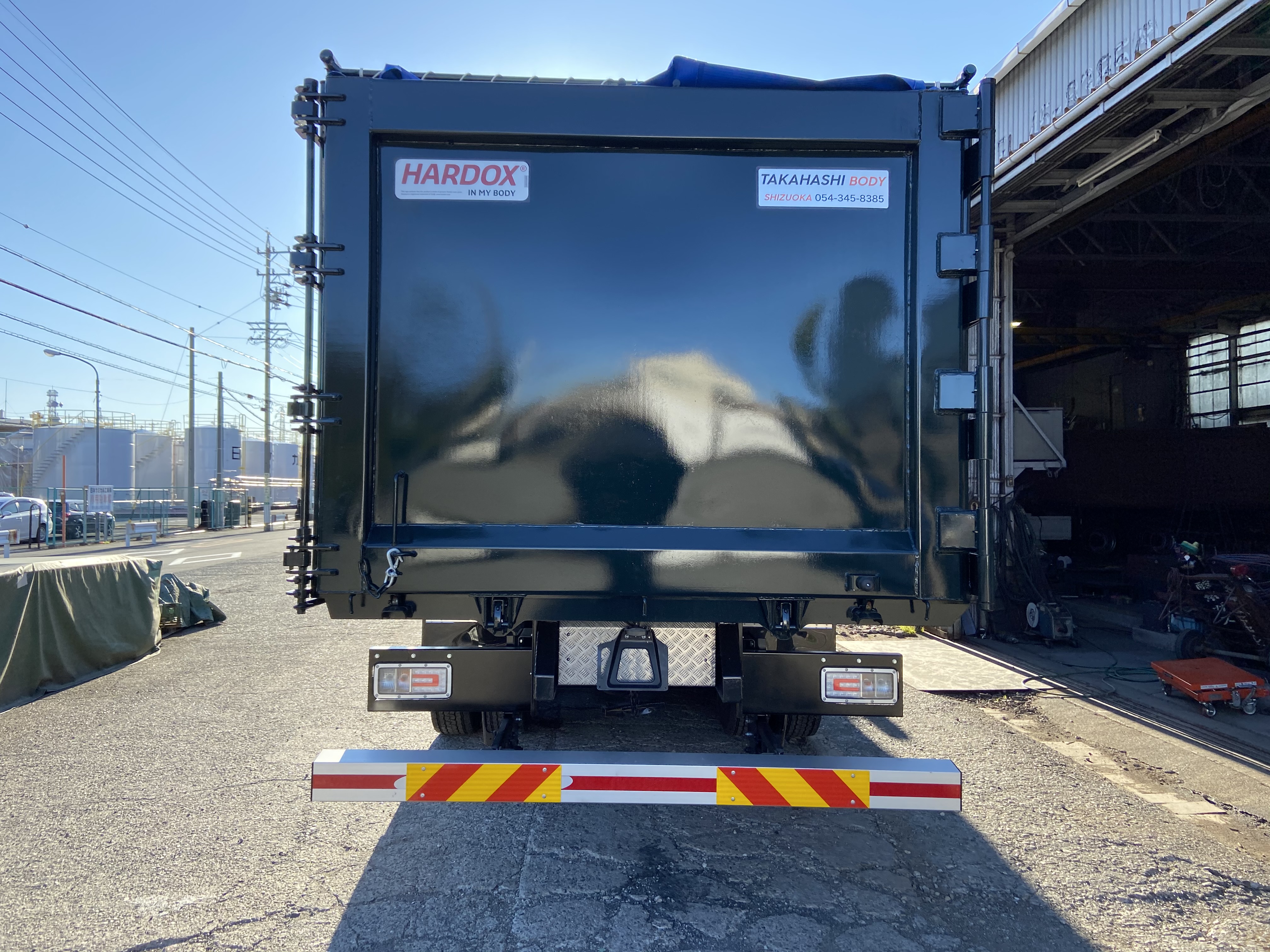 HARDOX®ダンプ 産業廃棄物運搬車輌 34.8㎥ 製作写真3