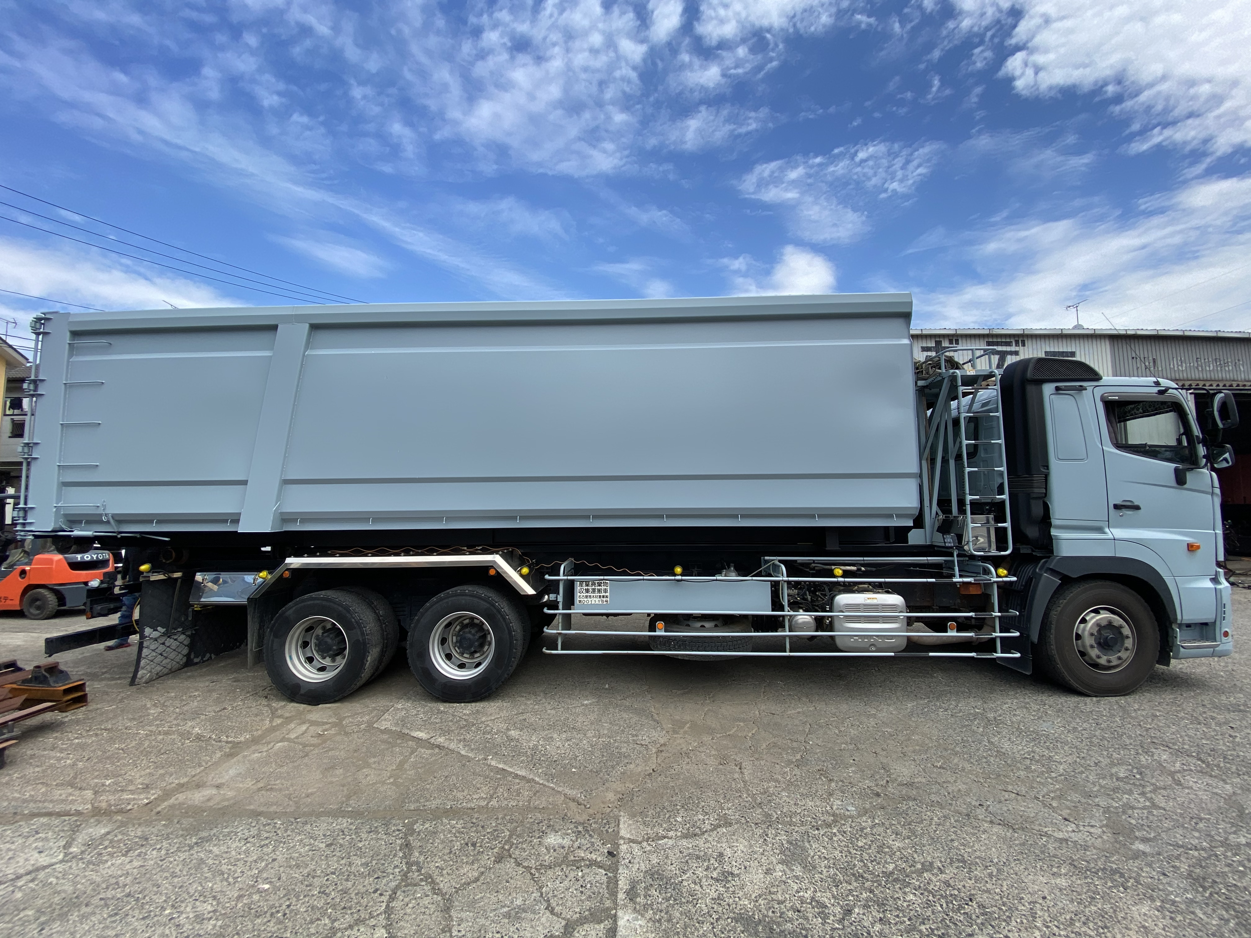 HARDOX® ウッドチップ運搬用 40㎥ 脱着コンテナ(グレー) 製作写真2