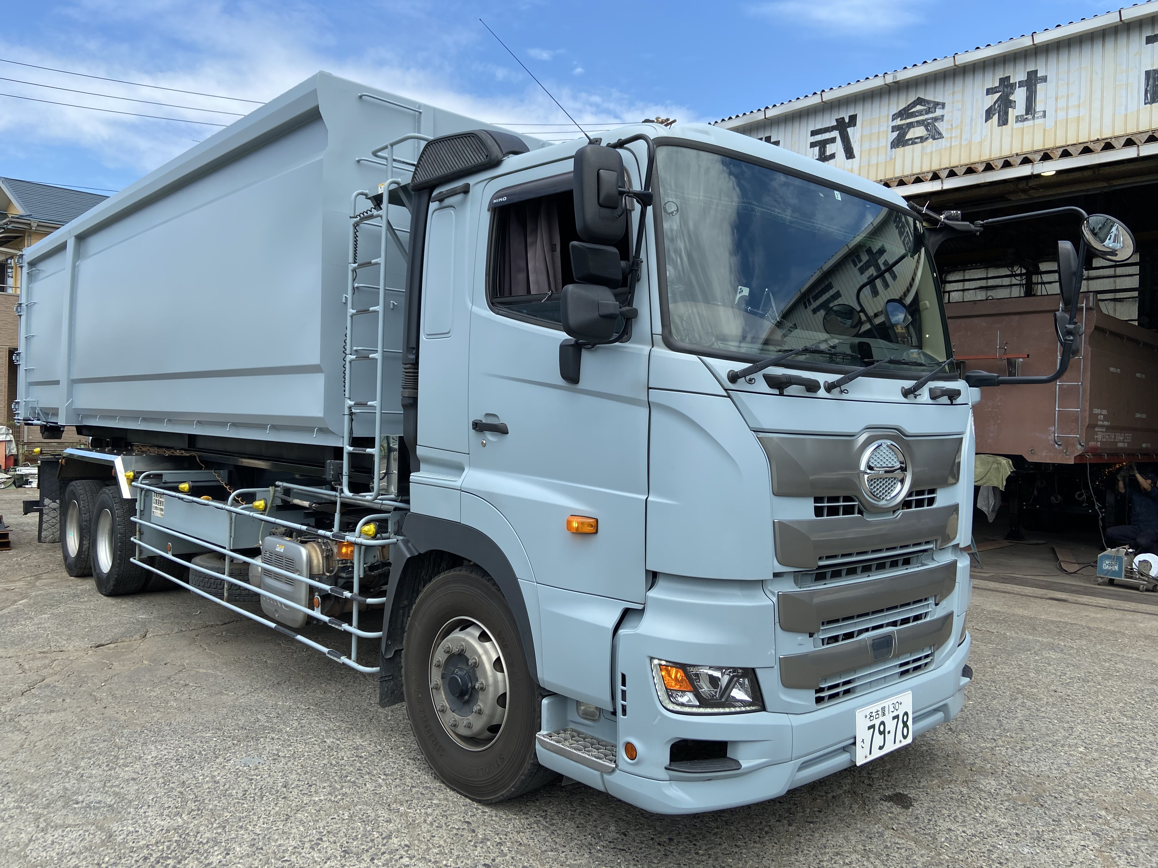 HARDOX® ウッドチップ運搬用 40㎥ 脱着コンテナ(グレー) 製作写真1