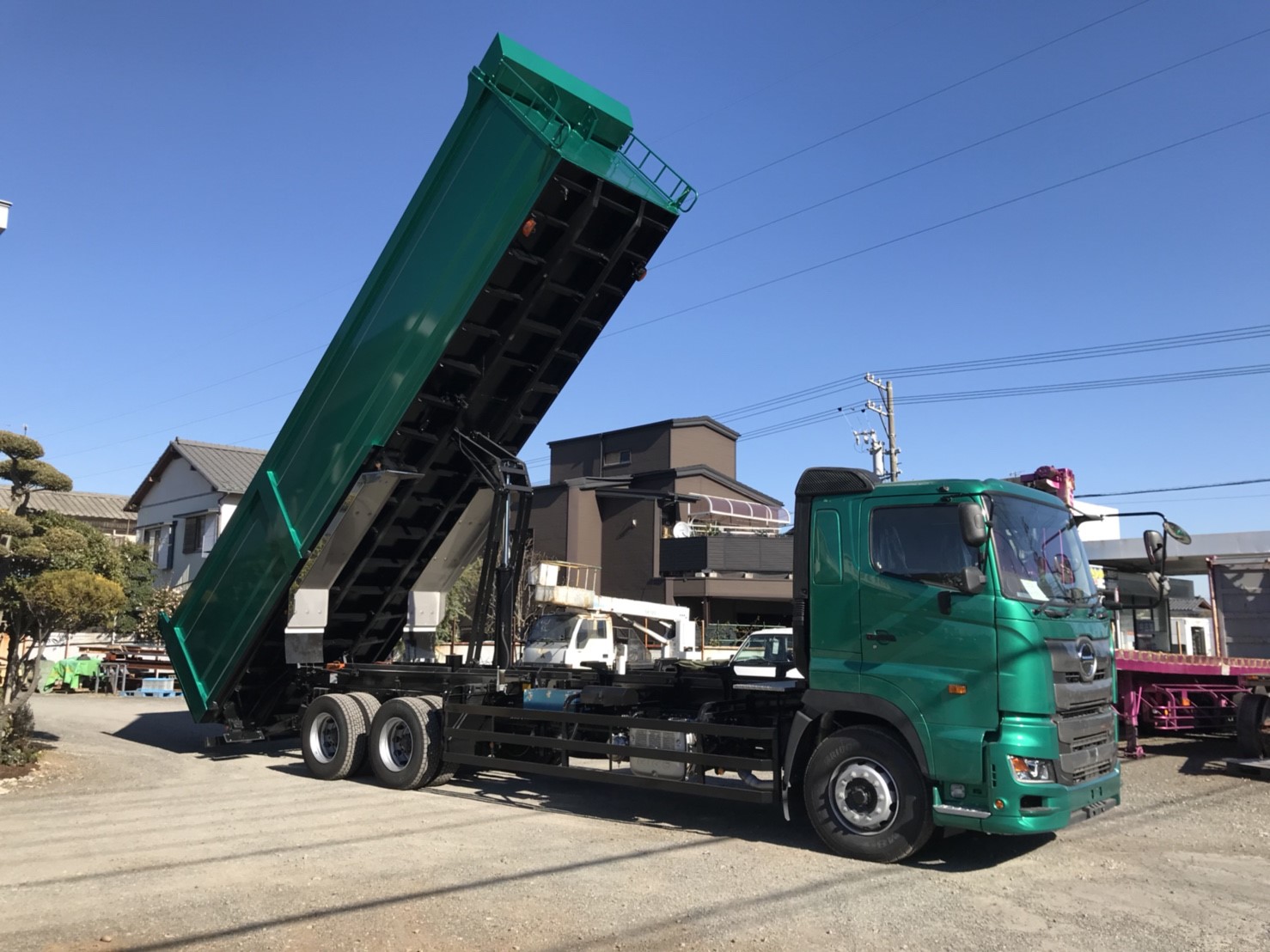 HARDOX®ダンプ スクラップ運搬車輌 34㎥ 製作写真2