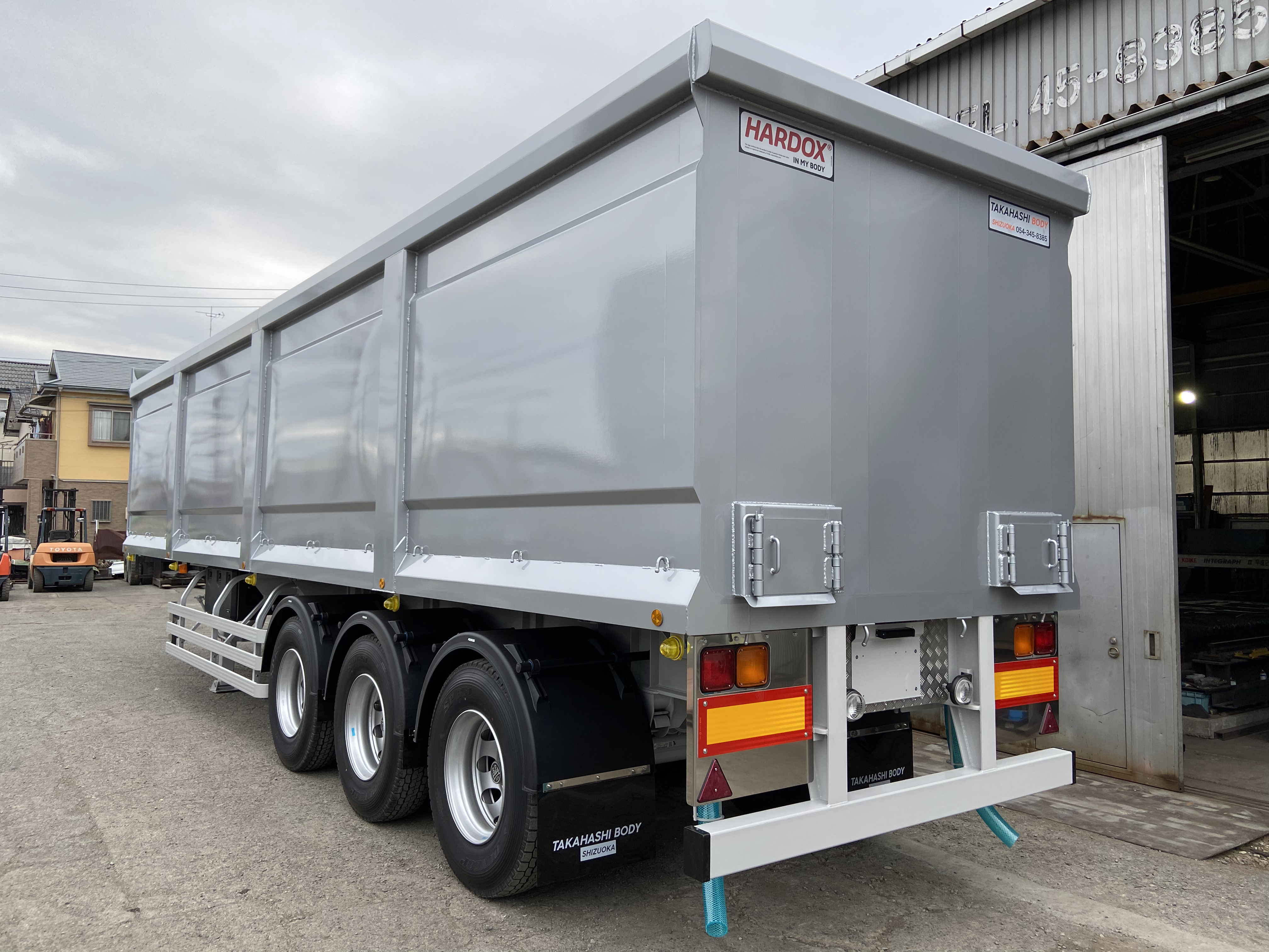 HARDOX® スクラップトレーラー 50㎥ BOX型(2021.03) 製作写真1