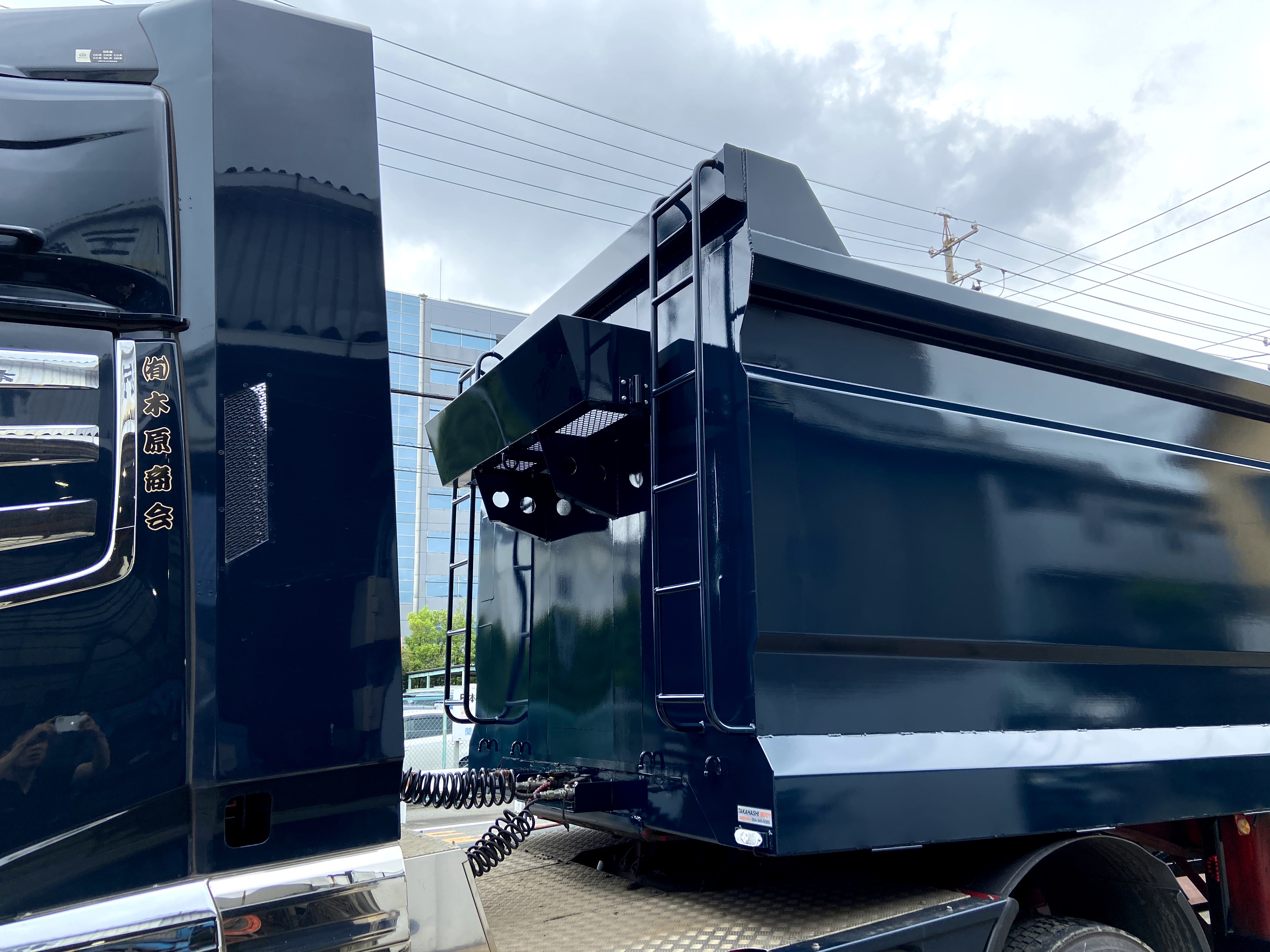 HARDOX® スクラップ運搬車輌 45㎥ BOX型 ボデー載せ換え 製作写真4