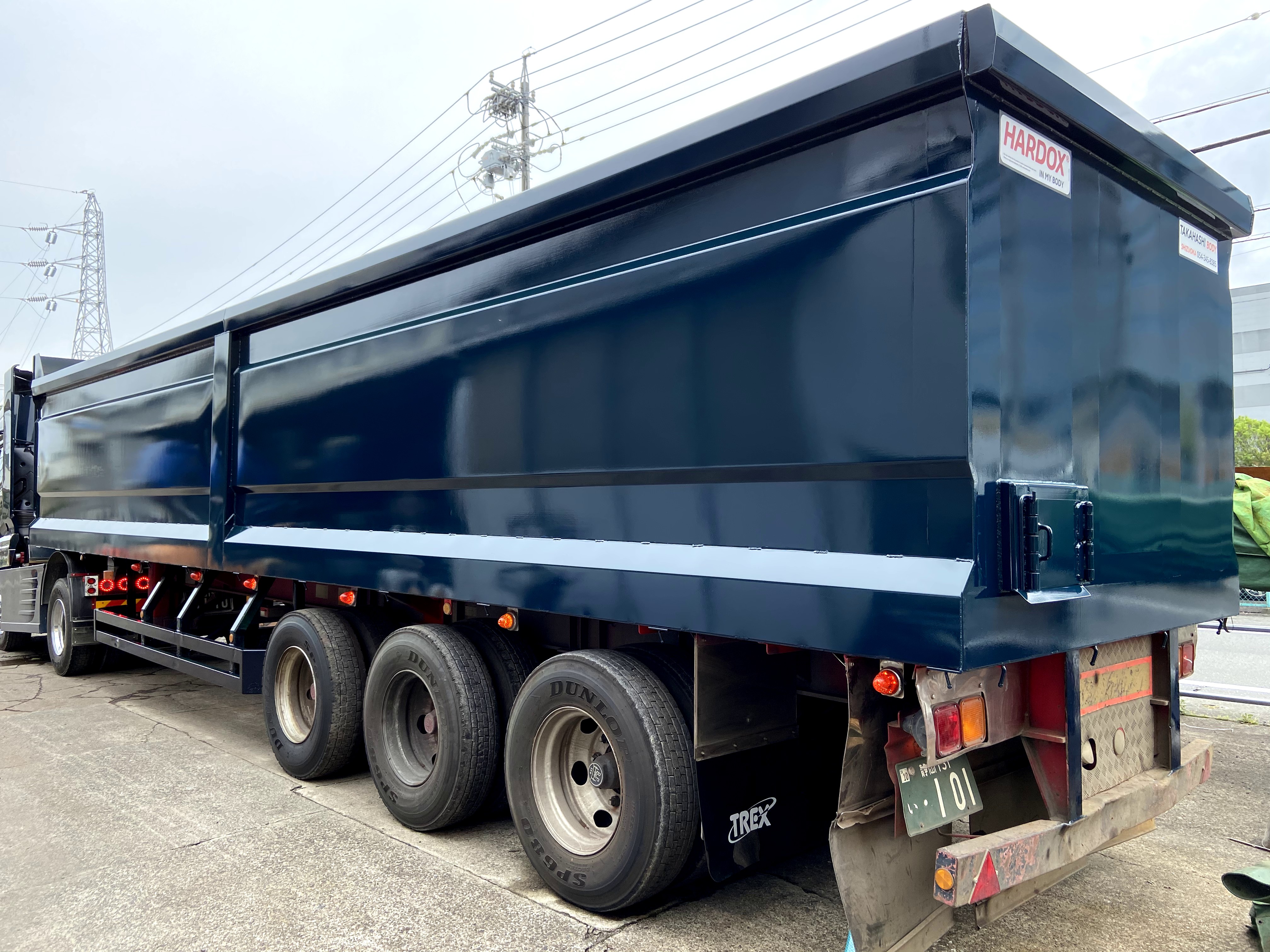 HARDOX® スクラップ運搬車輌 45㎥ BOX型 ボデー載せ換え 製作写真3