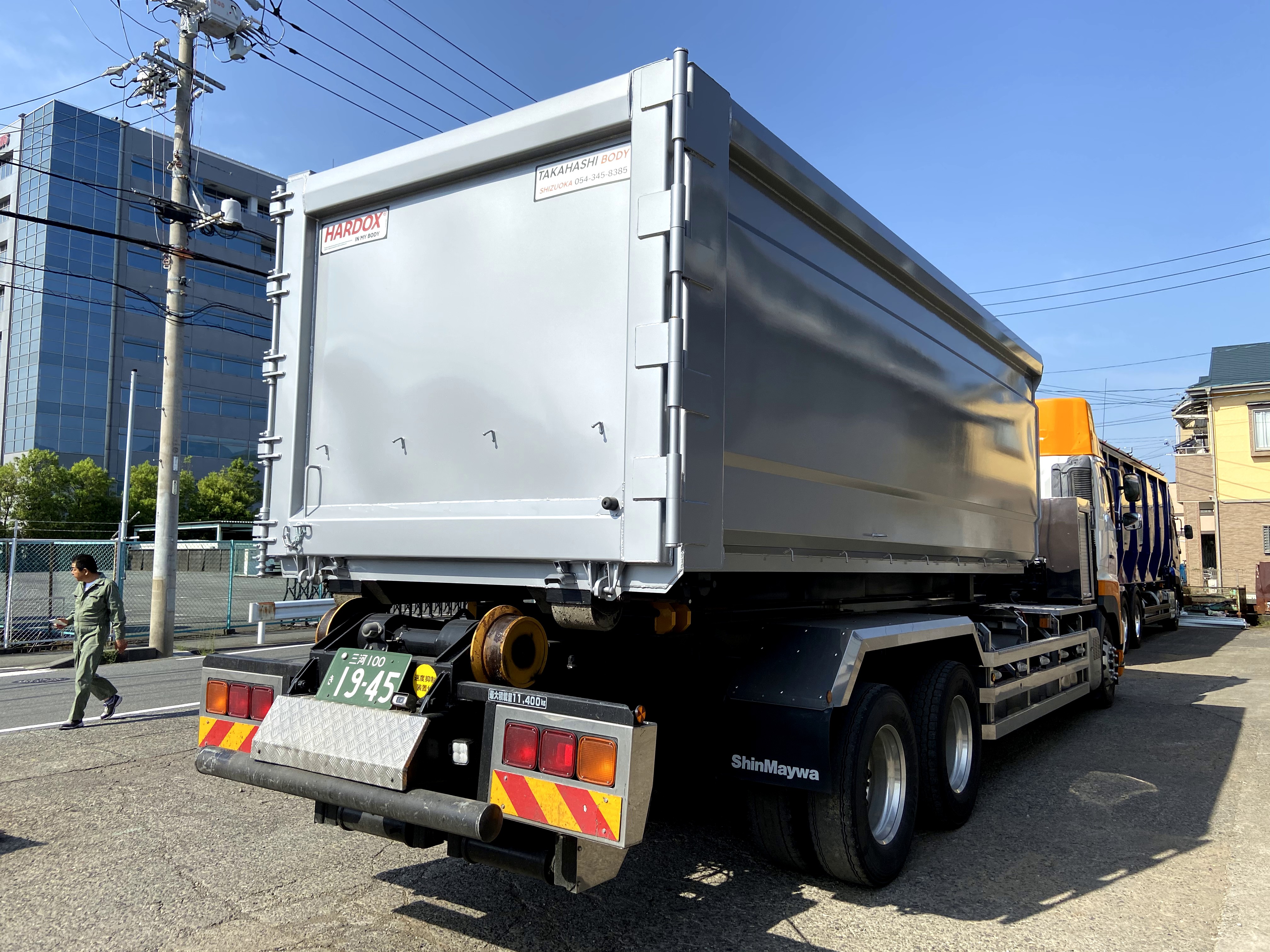 HARDOX® 非鉄金属運搬用 25㎥ 脱着コンテナ 製作写真1