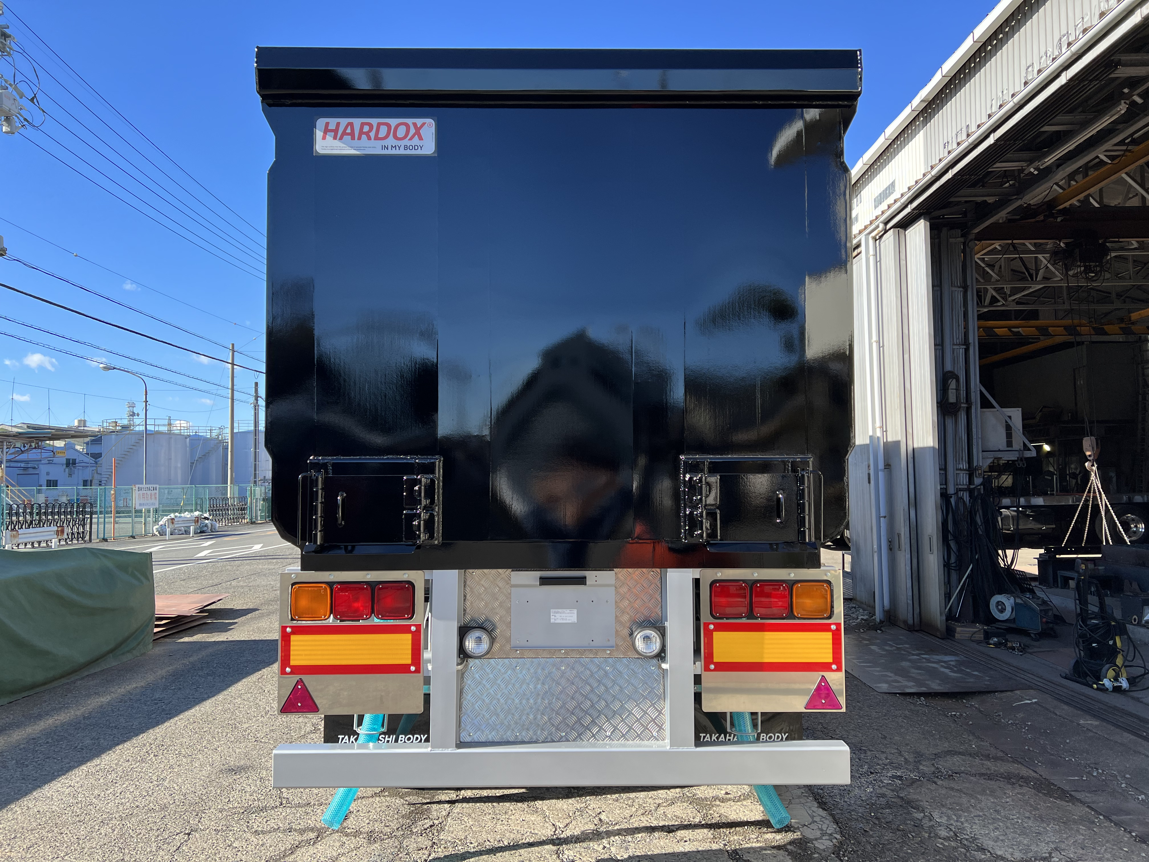 HARDOX® スクラップトレーラー 50㎥ BOX型（ブラック） 製作写真4