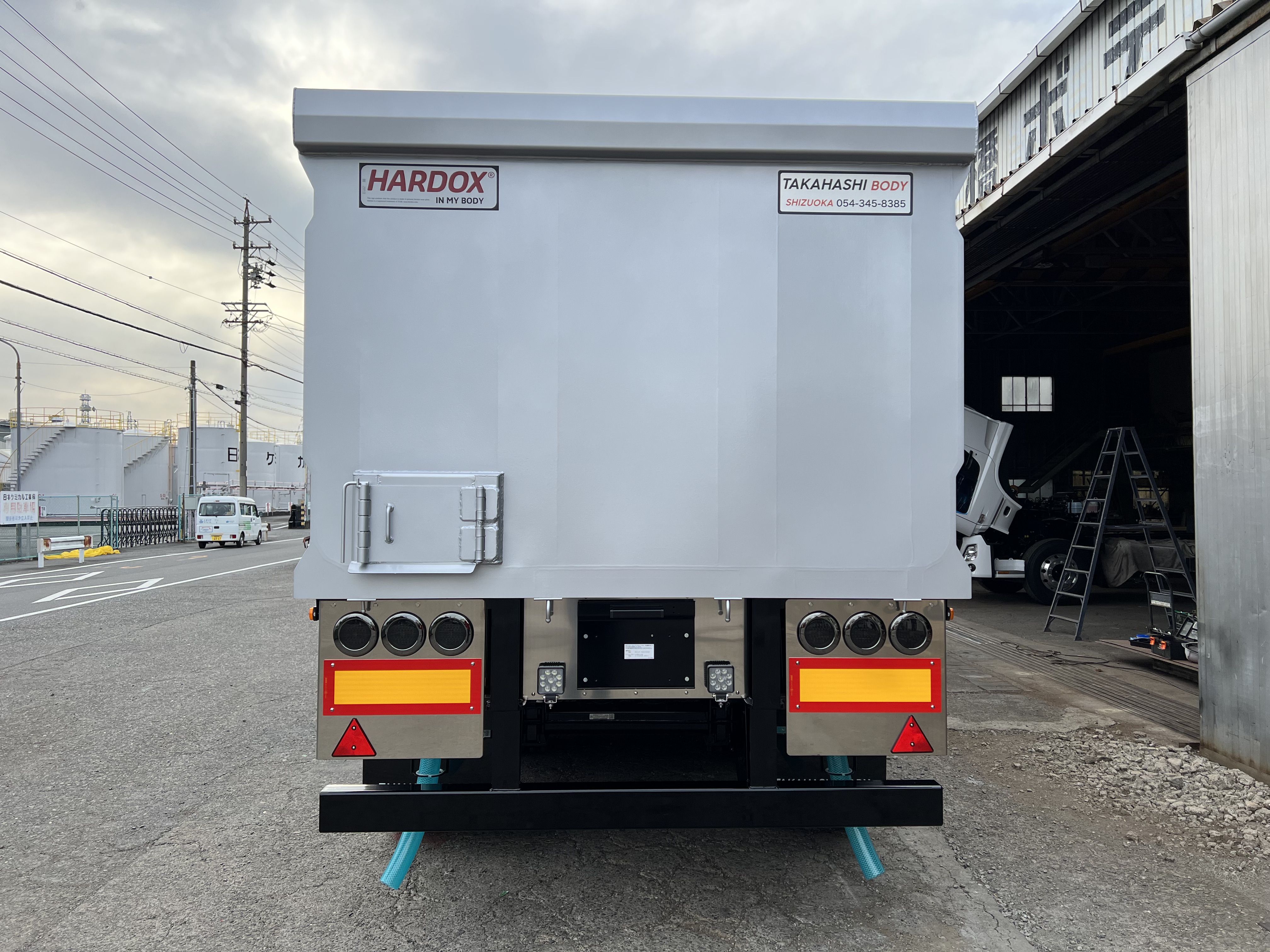 HARDOX® スクラップセミトレーラー 43㎥ BOX型 製作写真3