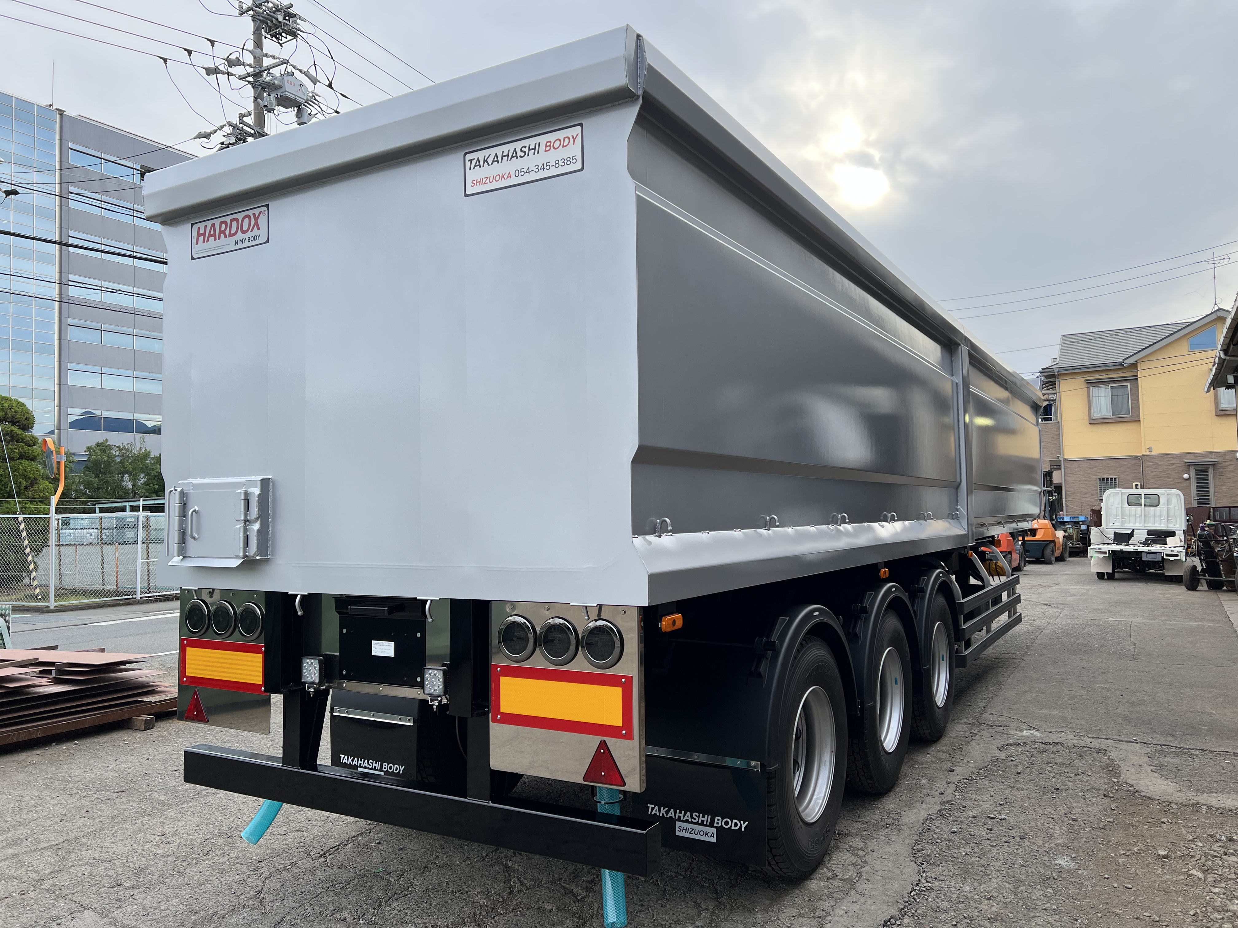 HARDOX® スクラップセミトレーラー 43㎥ BOX型 製作写真2