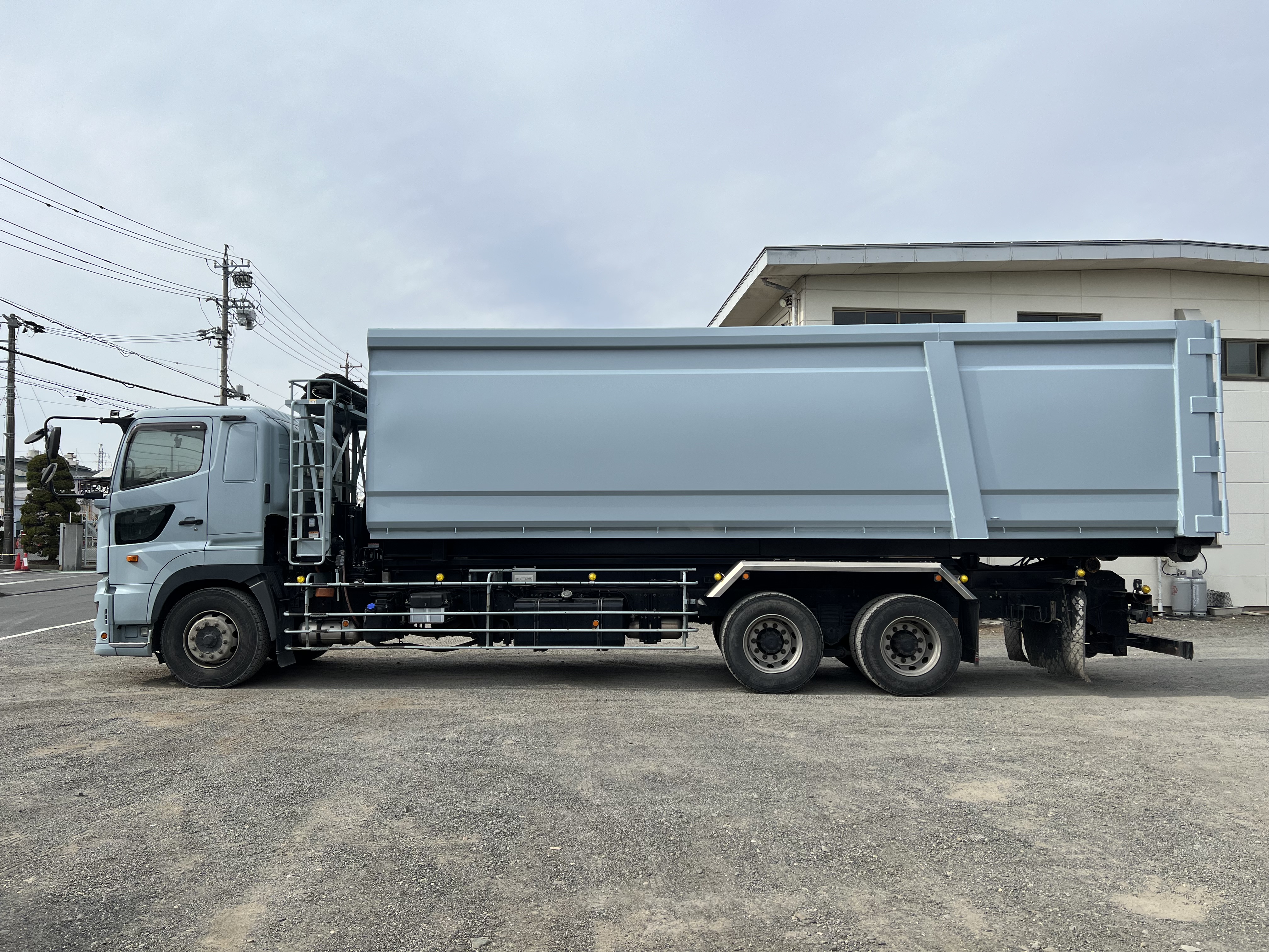 HARDOX® ウッドチップ運搬用 40㎥ 脱着コンテナ（グレー2） 製作写真1