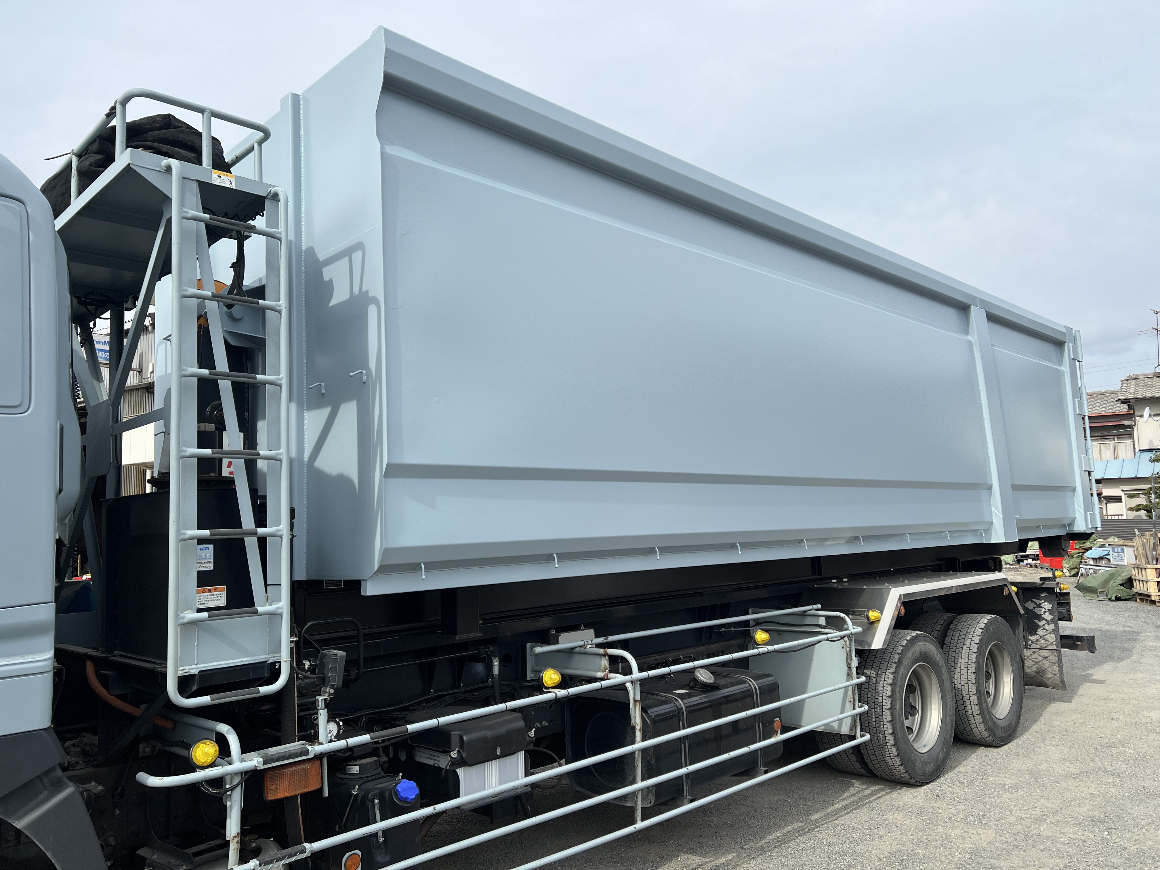 HARDOX® ウッドチップ運搬用 40㎥ 脱着コンテナ（グレー2） 製作写真4