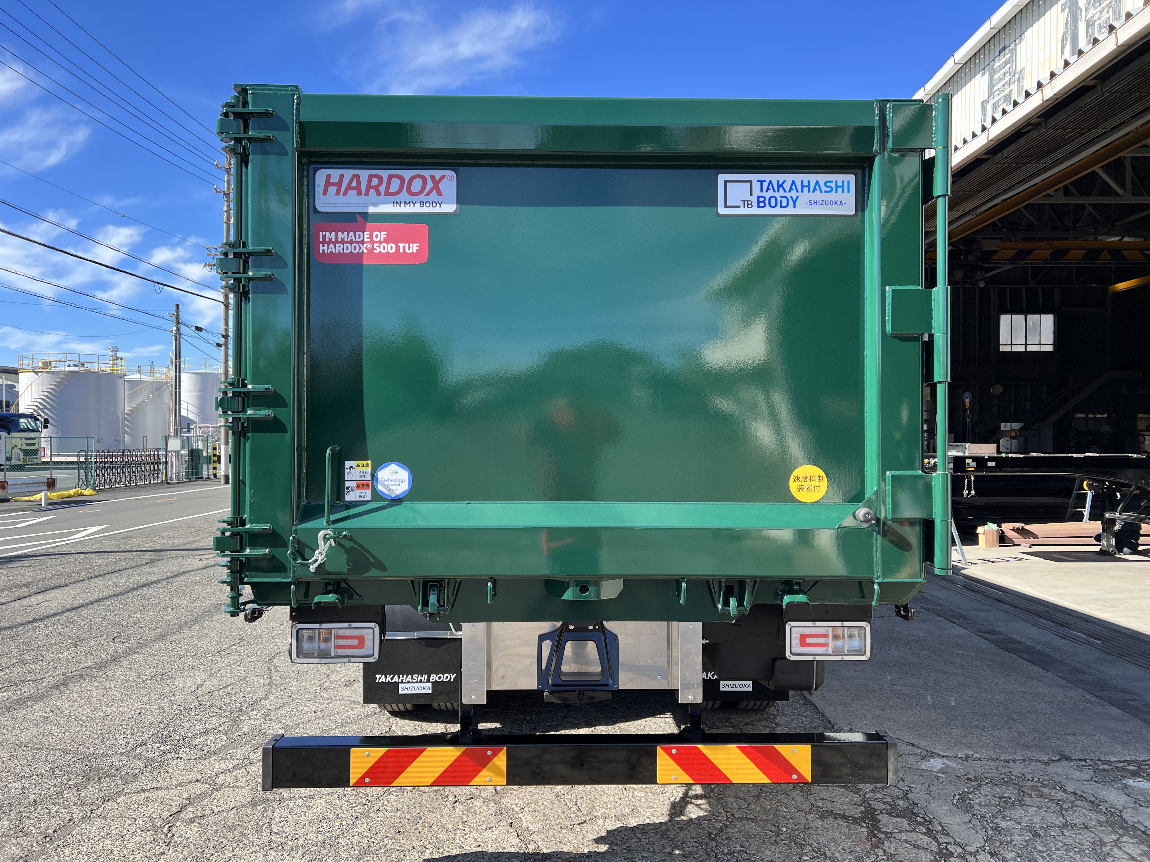 HARDOX® スクラップ運搬車輌 BOX 25㎥ (GVW22t) 製作写真3