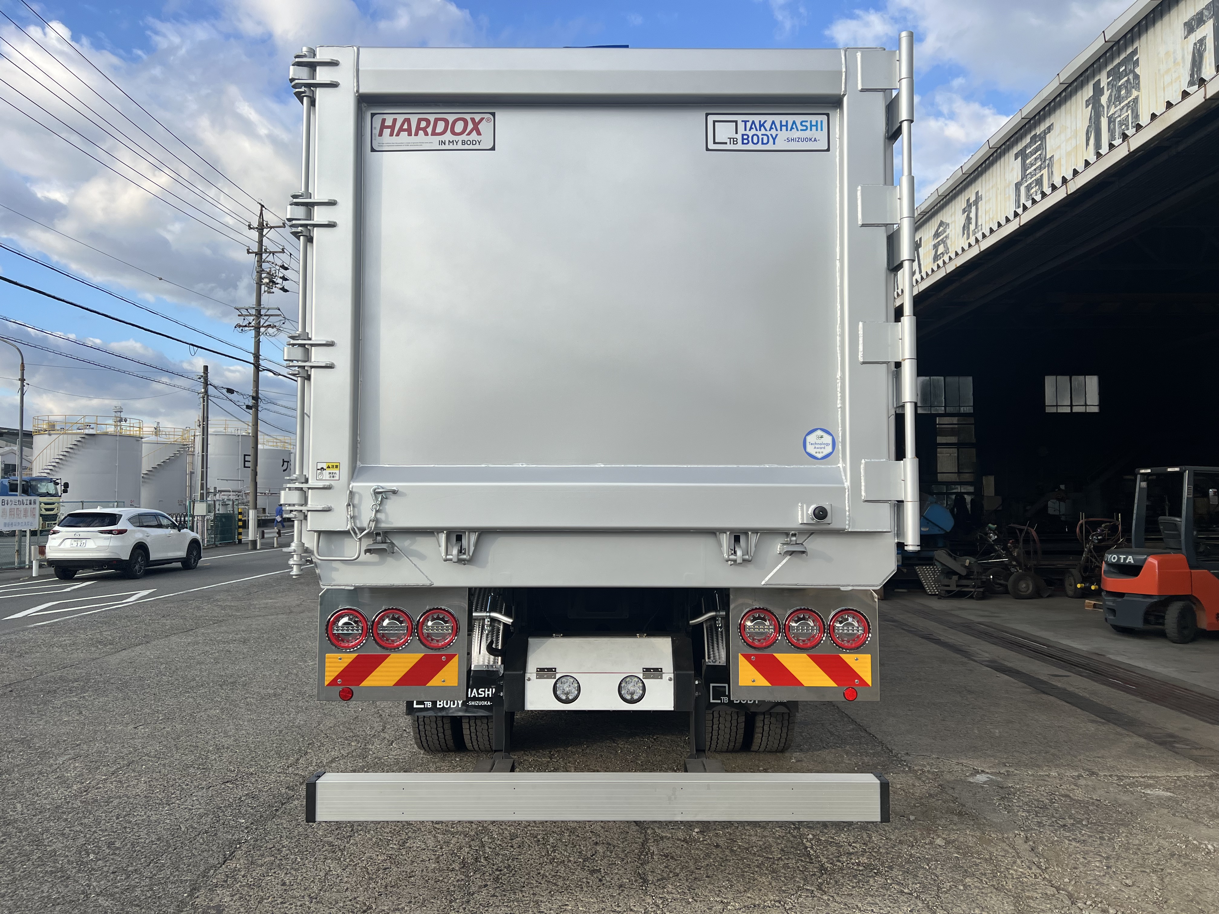 HARDOX®ダンプ 非鉄金属運搬車輌 30㎥(2024) 製作写真3