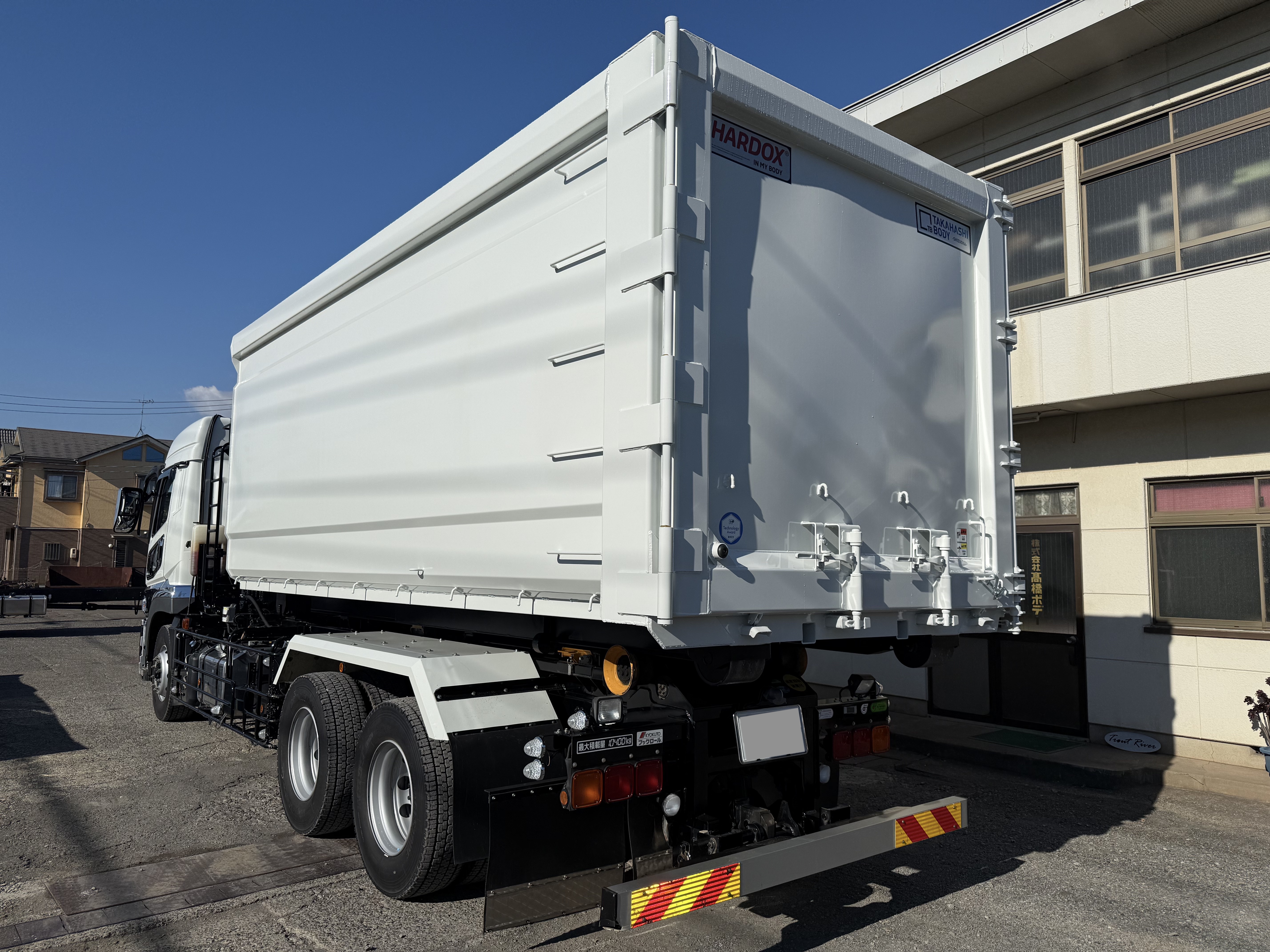 HARDOX® 林業用 30㎥ 脱着コンテナ 製作写真4