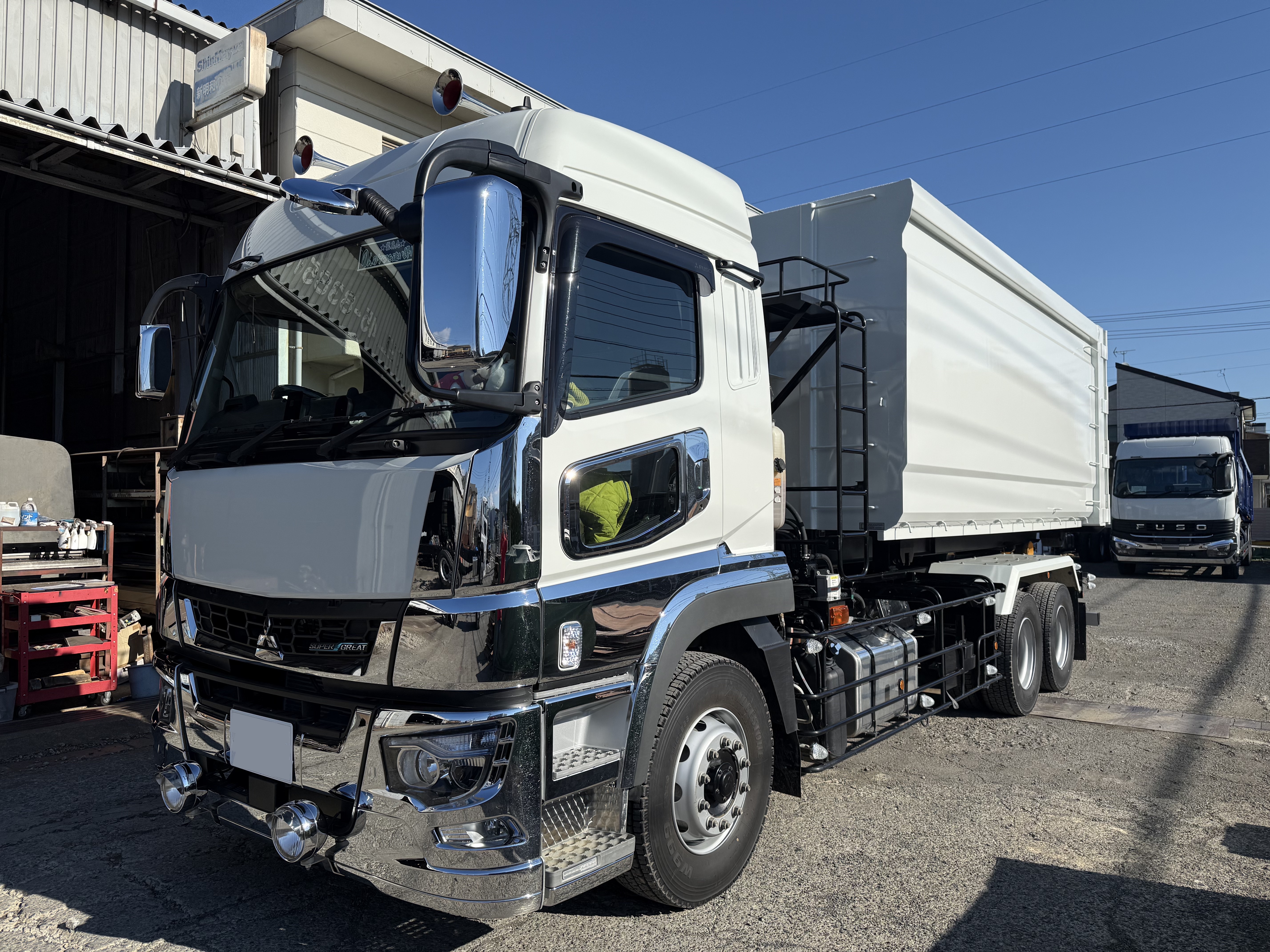 HARDOX® 林業用 30㎥ 脱着コンテナ 製作写真2