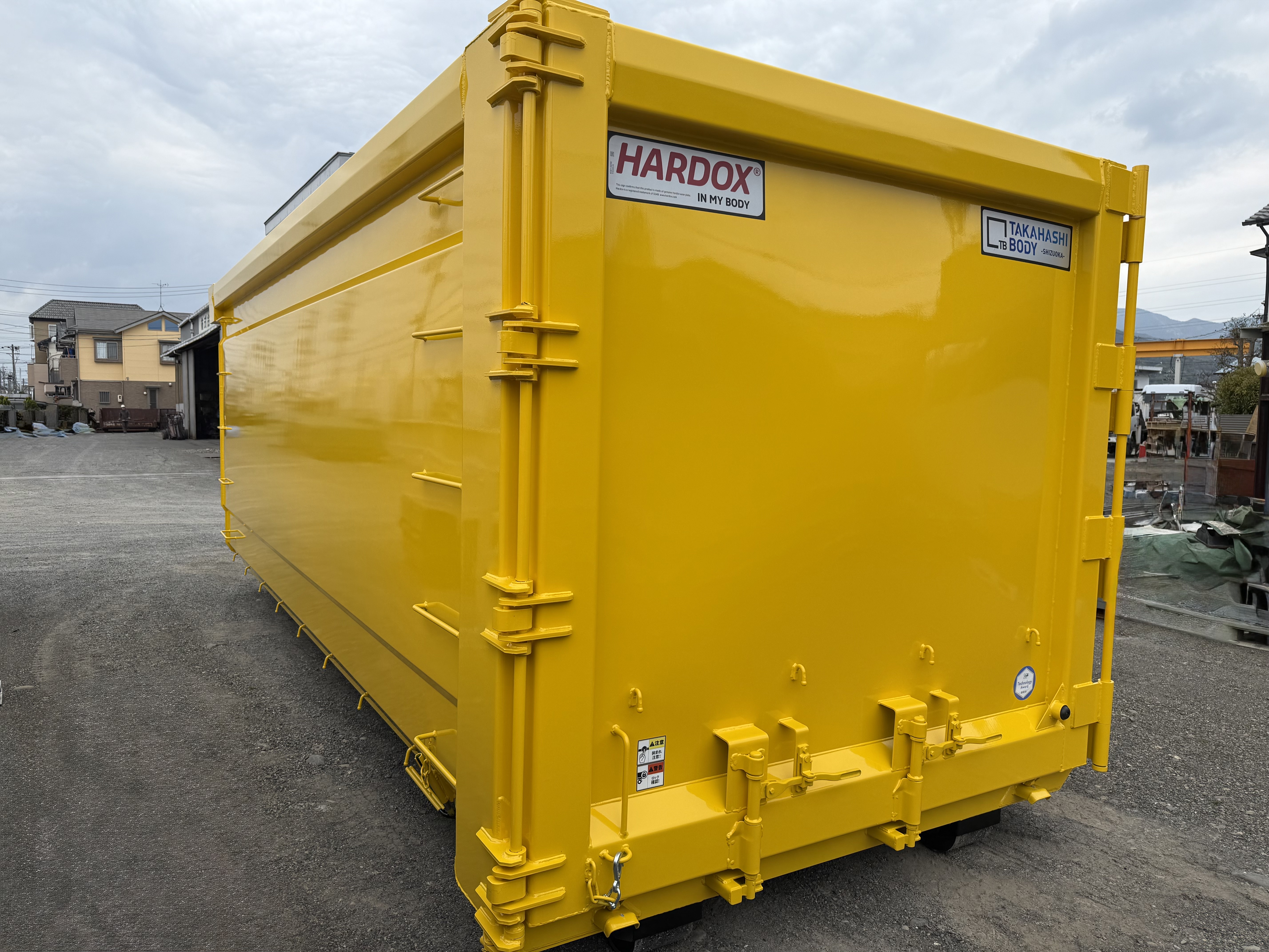 HARDOX®450 木チップ用 30㎥ 脱着コンテナ 製作写真4