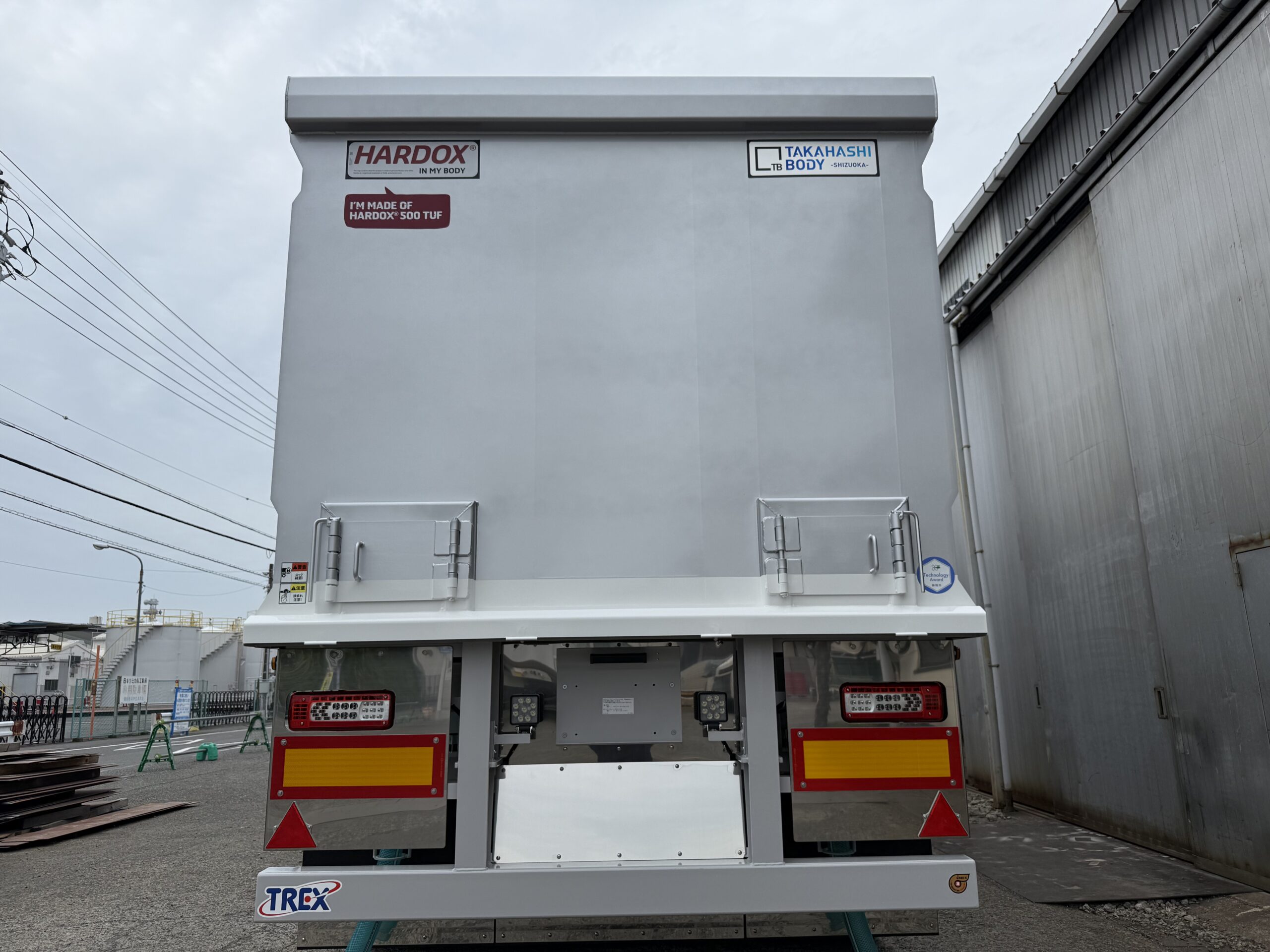 HARDOX®︎500Tufを使用したスクラップトレーラーの外観