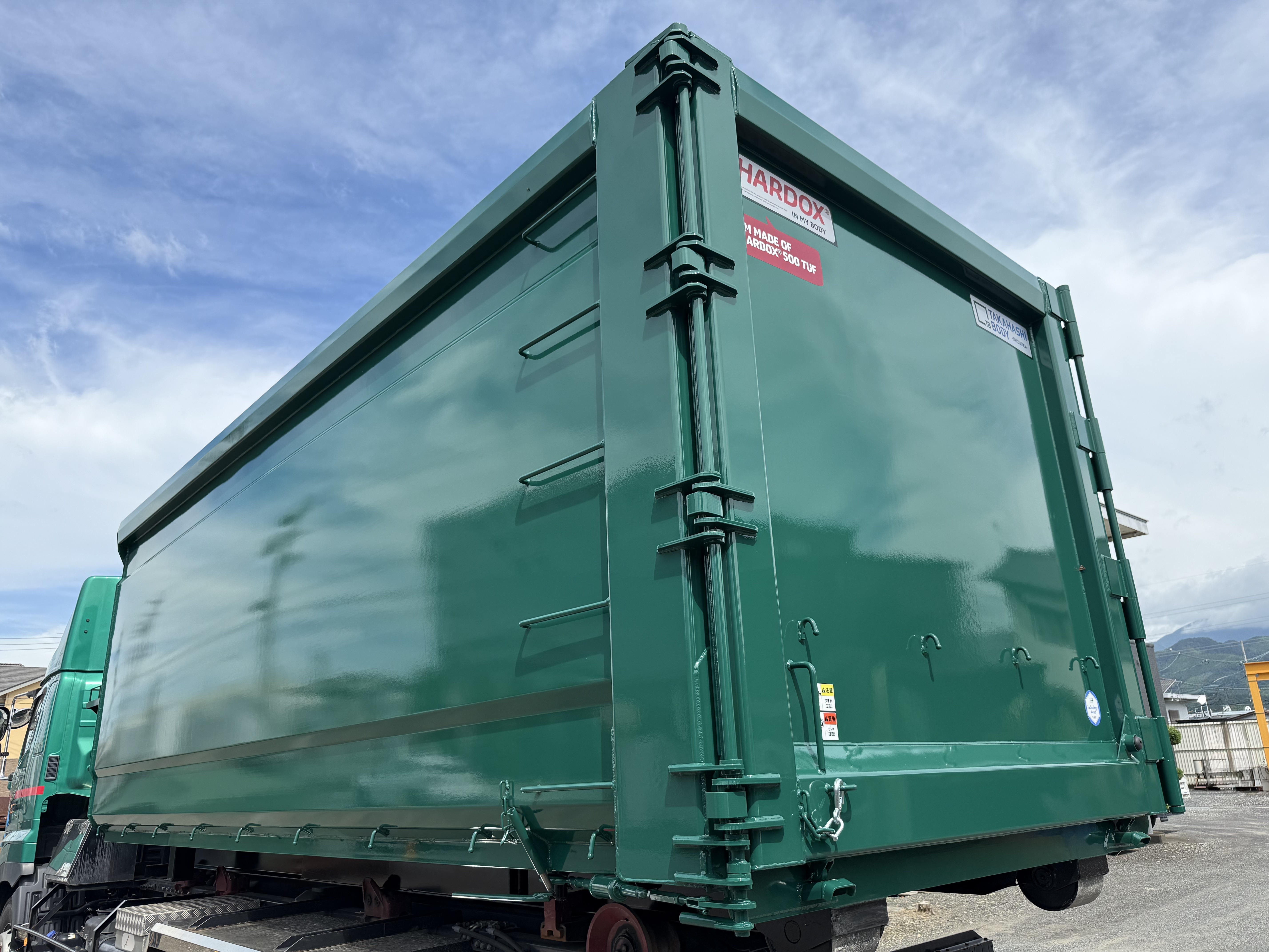 HARDOX®500Tuf 産業廃棄物収集運搬 30㎥ 脱着コンテナ（ディープグリーン） 製作写真4
