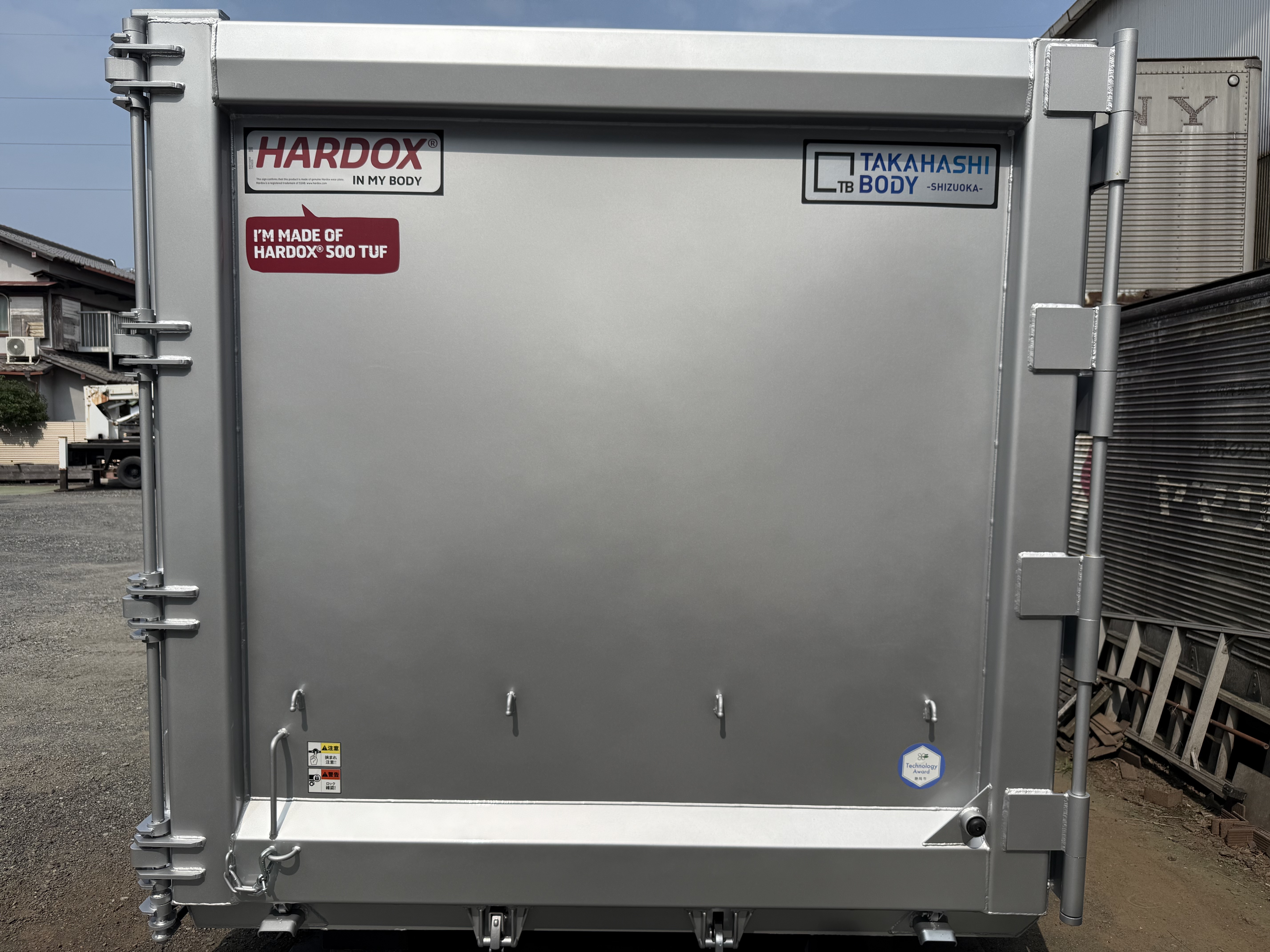 HARDOX®500Tuf 解体廃棄物収集運搬 30㎥ 脱着コンテナ 製作写真3