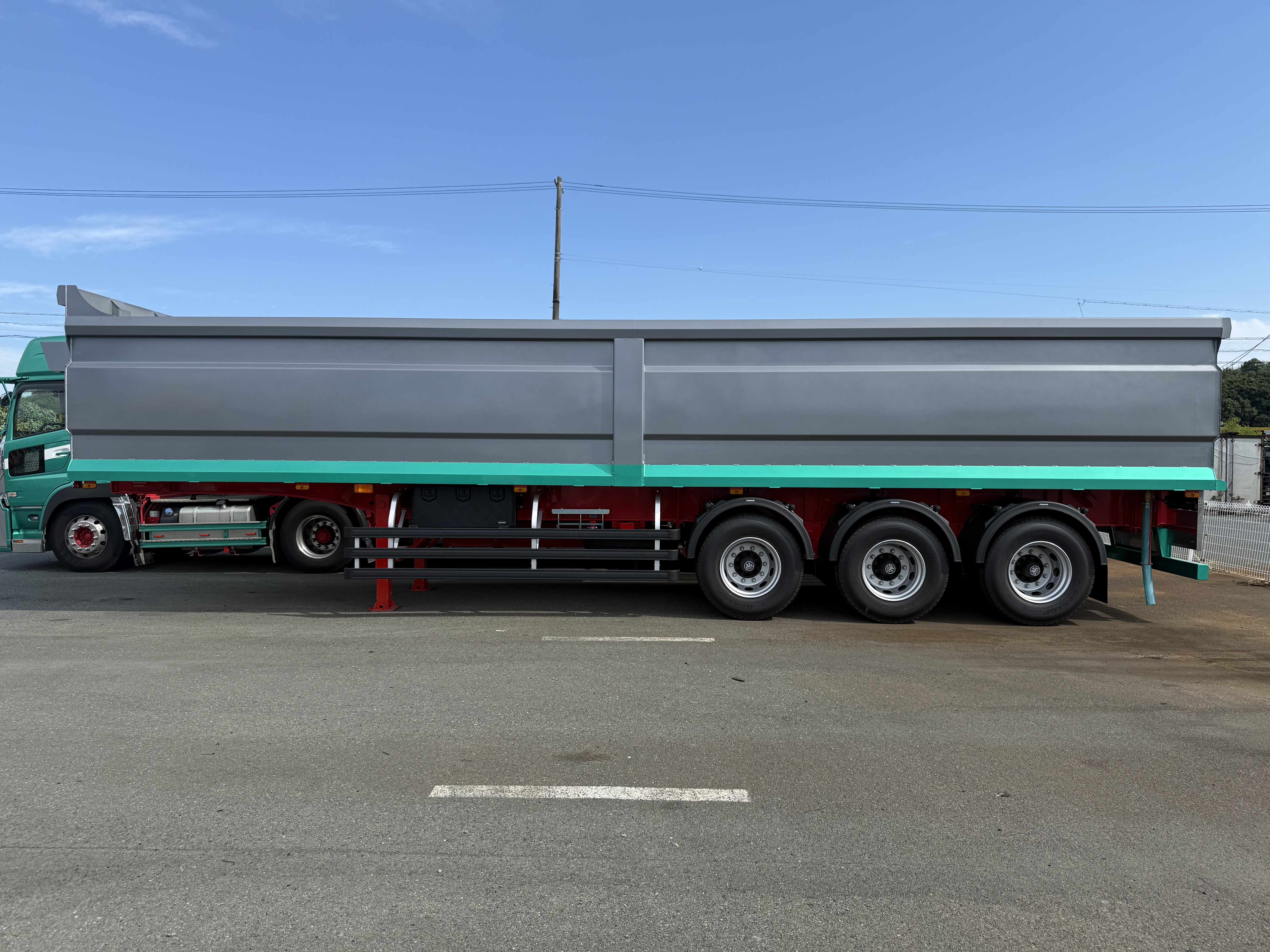 HARDOX®500TUF スクラップトレーラー 38㎥ BOX型 製作写真2