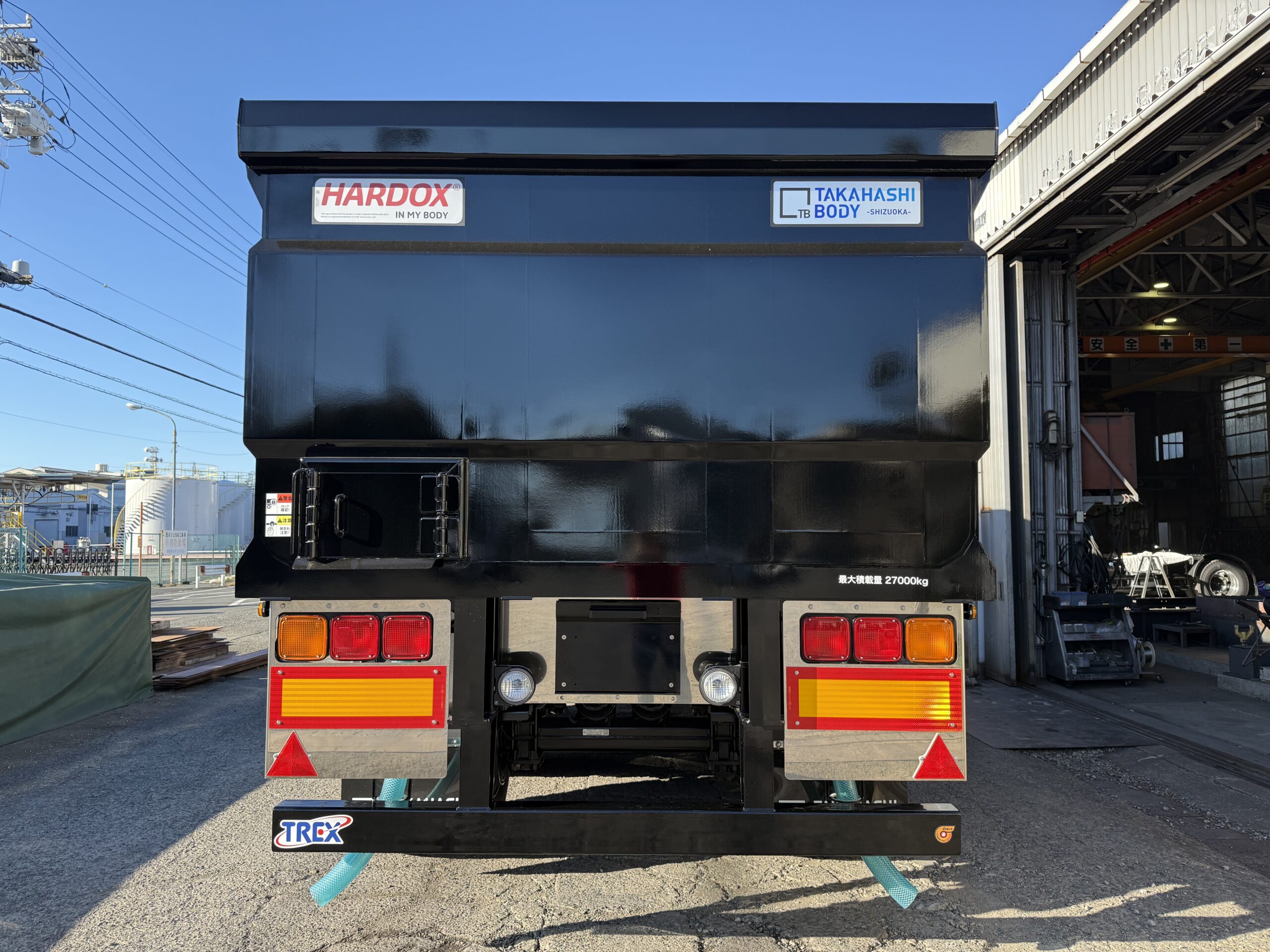 HARDOX®︎450を使用したスクラップ運搬トレーラーの外観