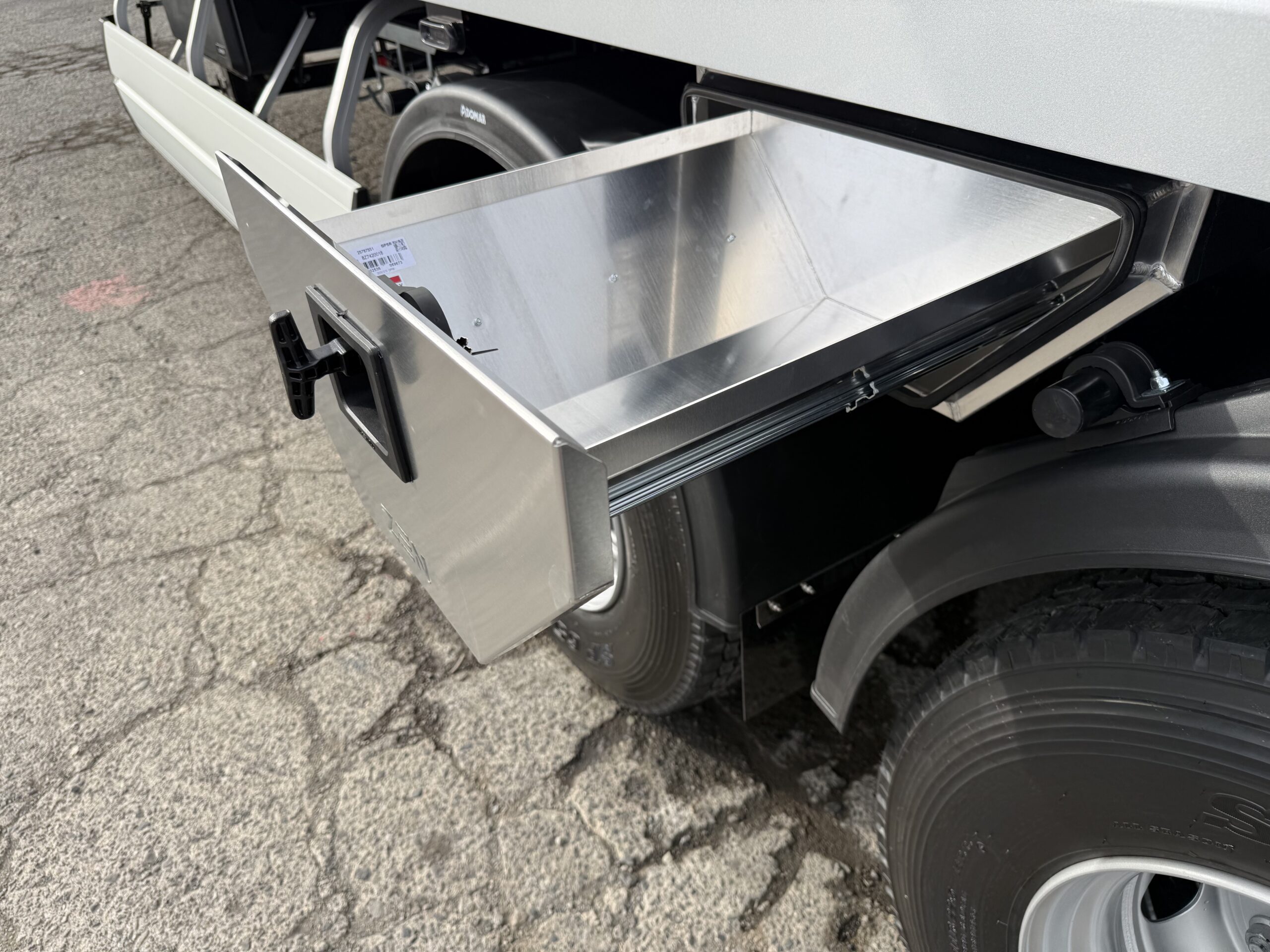 DAKEN ZENシリーズの工具箱を開けた状態