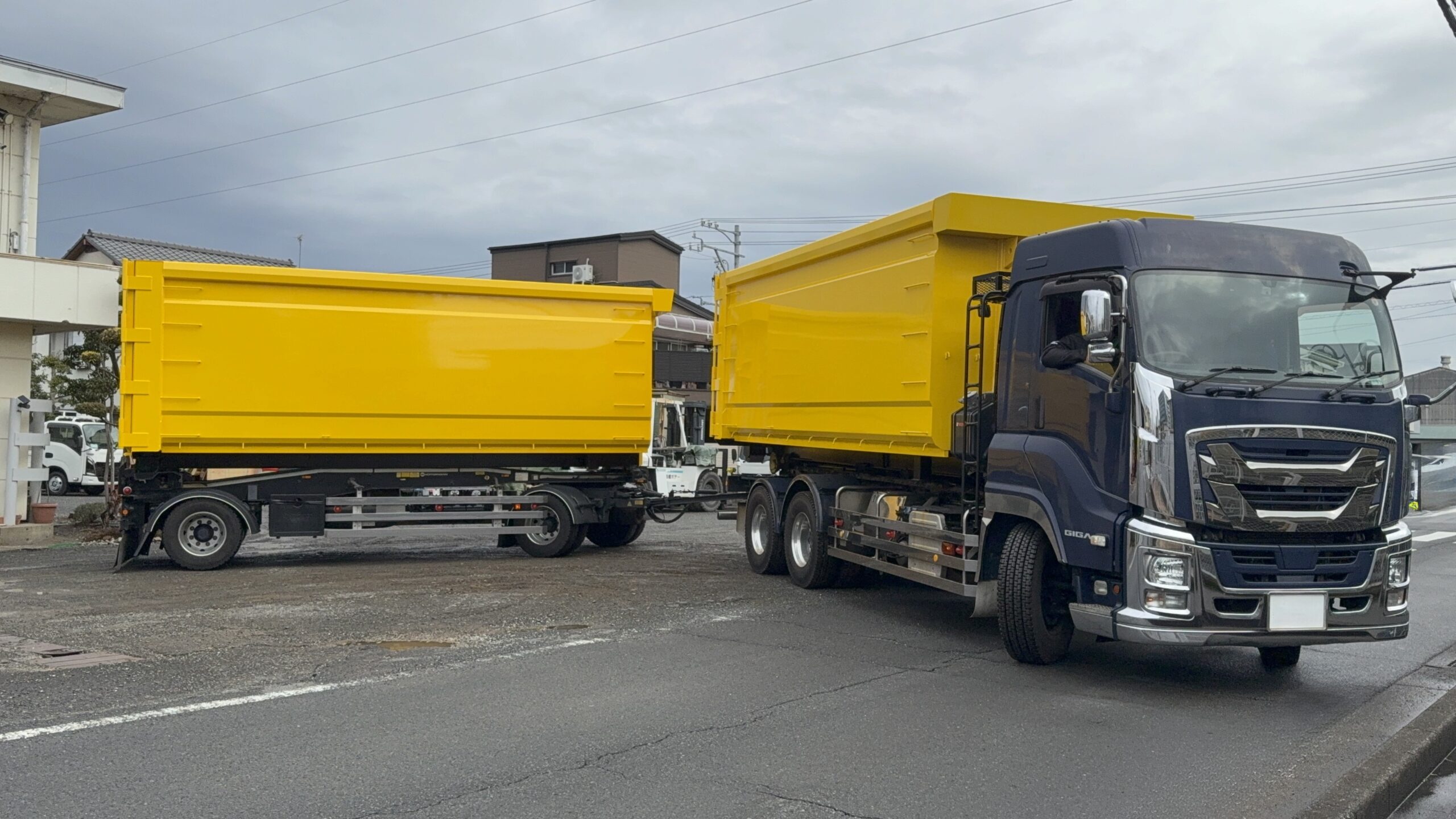 HARDOX®コンテナ | 高橋ボデー