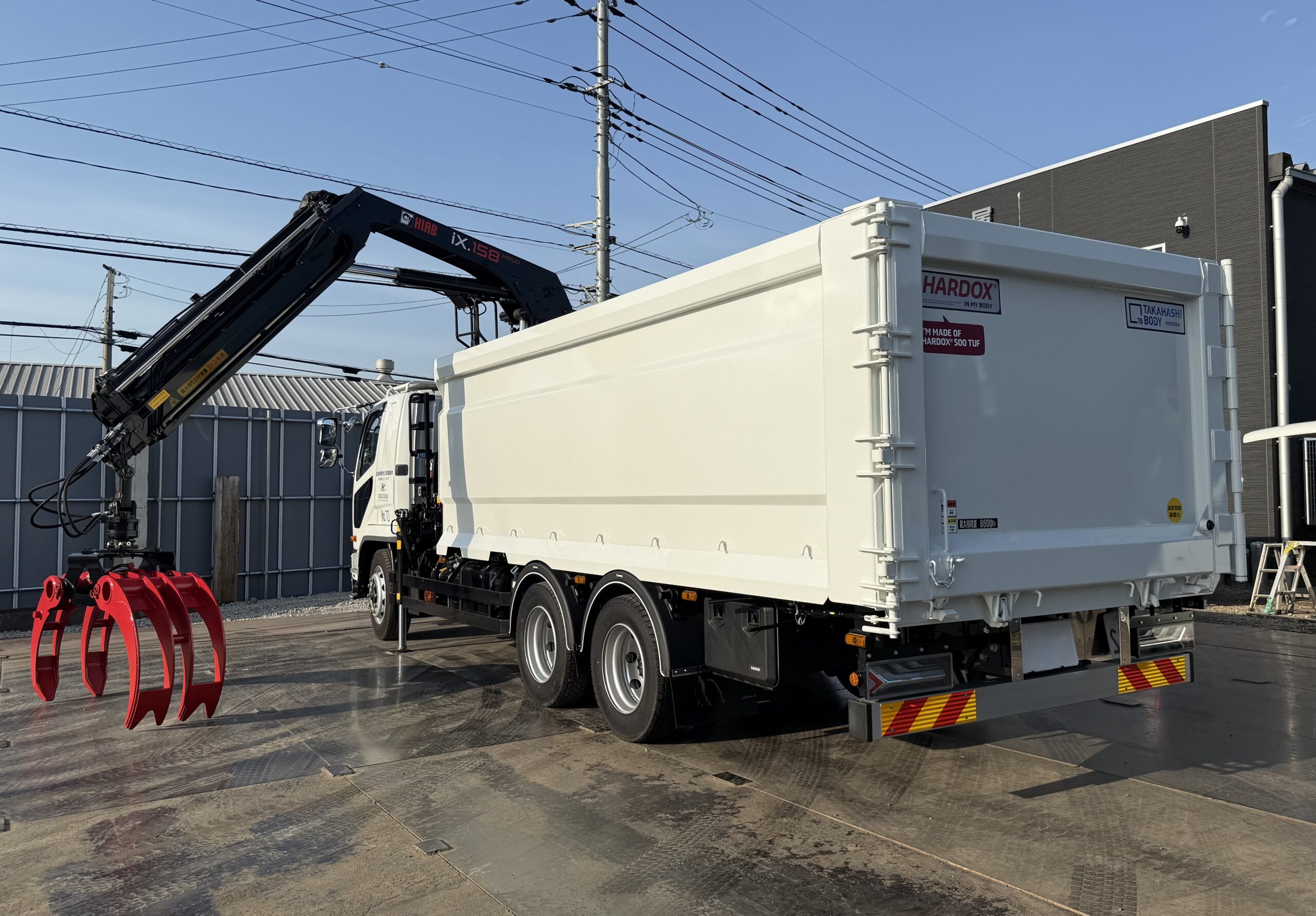 HARDOX®︎500TUFを使ったスクラップ運搬用のHIAB搭載車