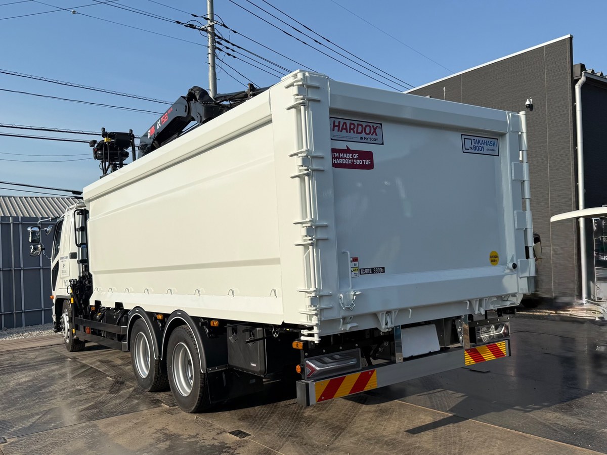 HARDOX®︎500TUFを使ったスクラップ運搬用のHIAB搭載