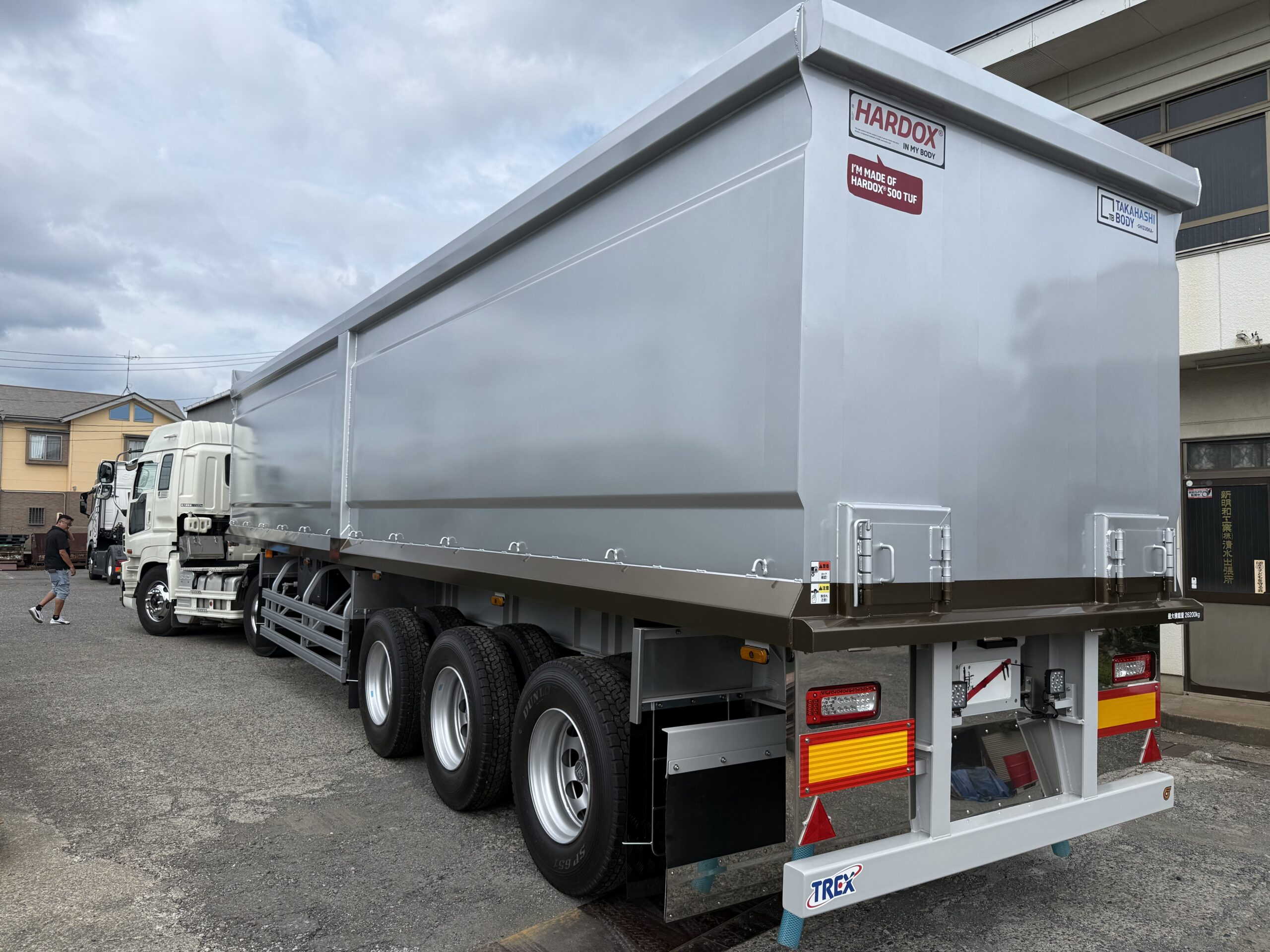 HARDOX®500TUF スクラップセミトレーラー 50㎥ BOX型 後部と観音扉 HARDOX IN MY BODY認定車